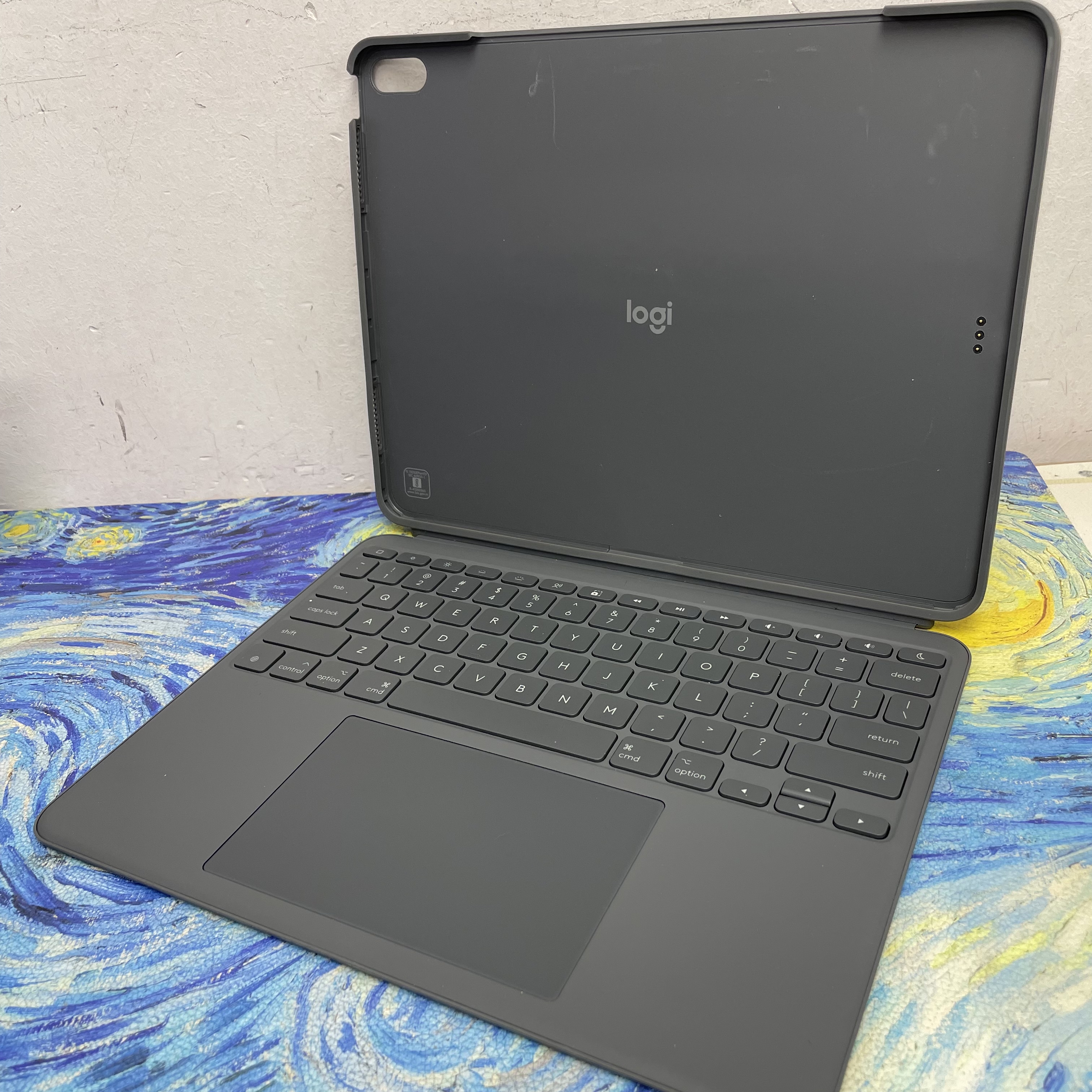*6020 Logitech Combo Touch Keyboard for iPad Air gen6-7 灰色 gray