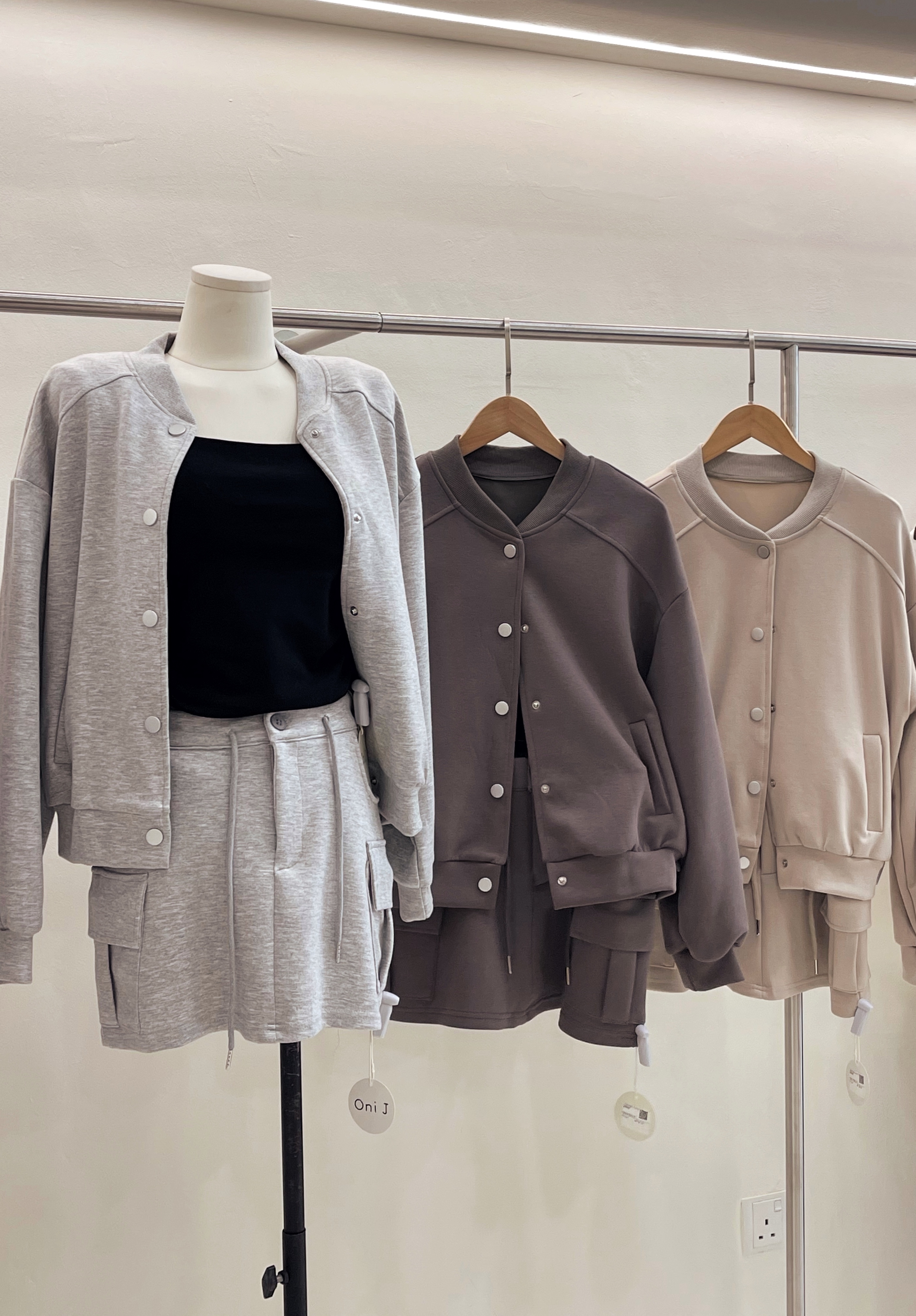 2226外套上衣+半弹裤裙