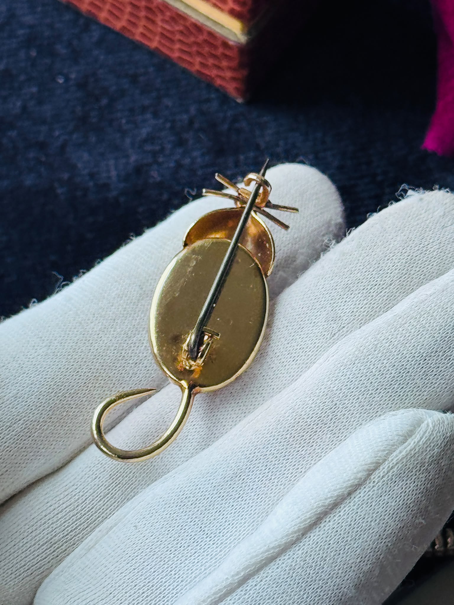 Vintage Mid-Century Faceted Glass Mouse Brooch from Europe（NZ119）