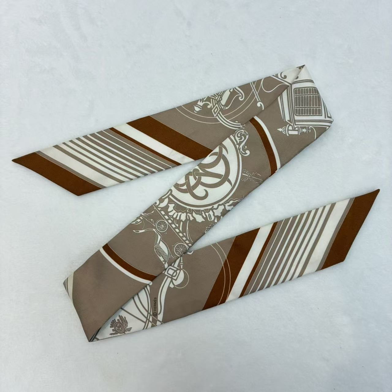 Hermes Twilly 焦糖色拼馬車圖騰