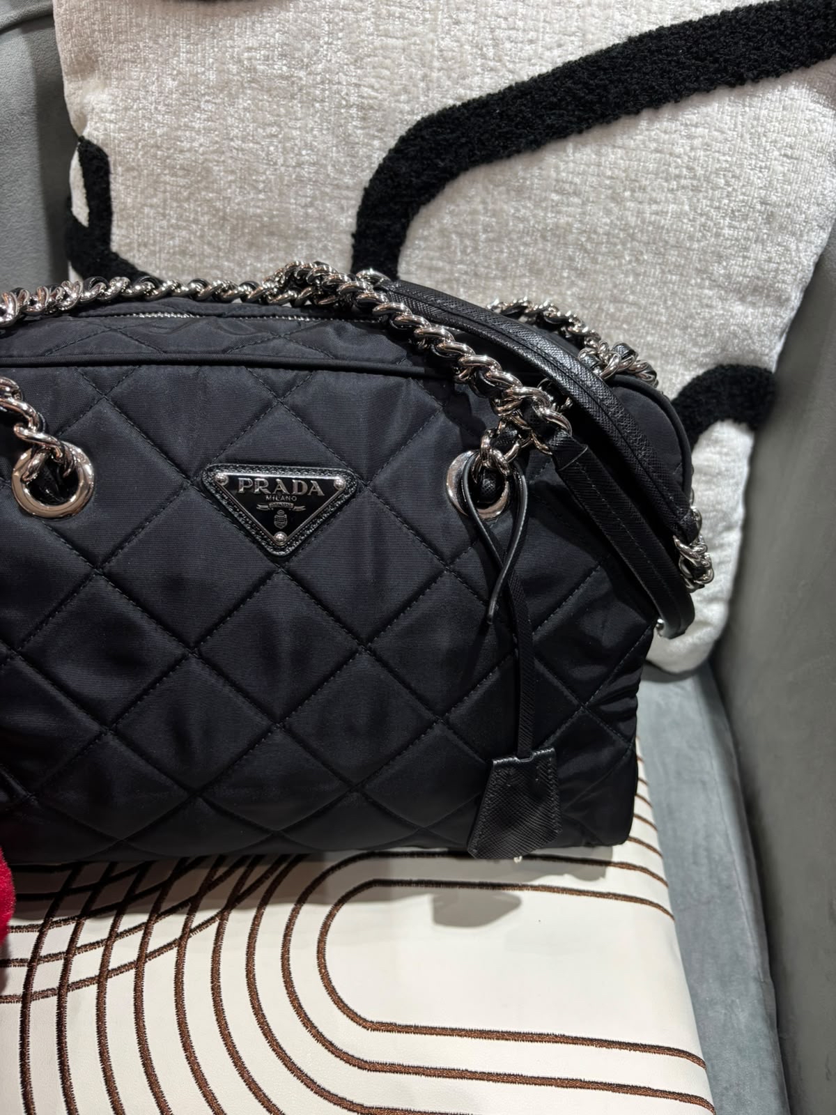 PRADA Tessuto Impuntu Shoulder Bag nylon 100%Authentic,98%new ✅dust bag