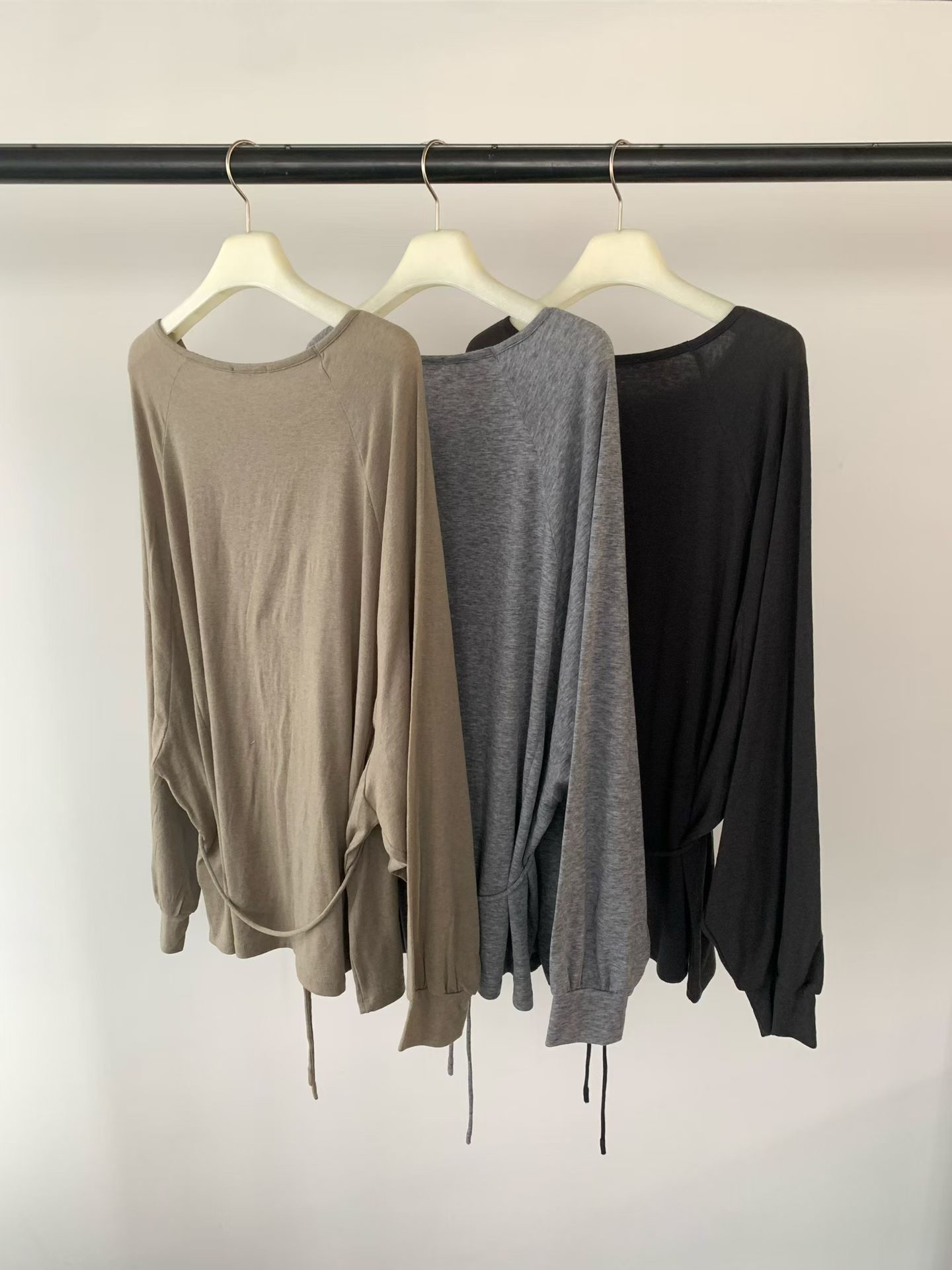 Loose details top