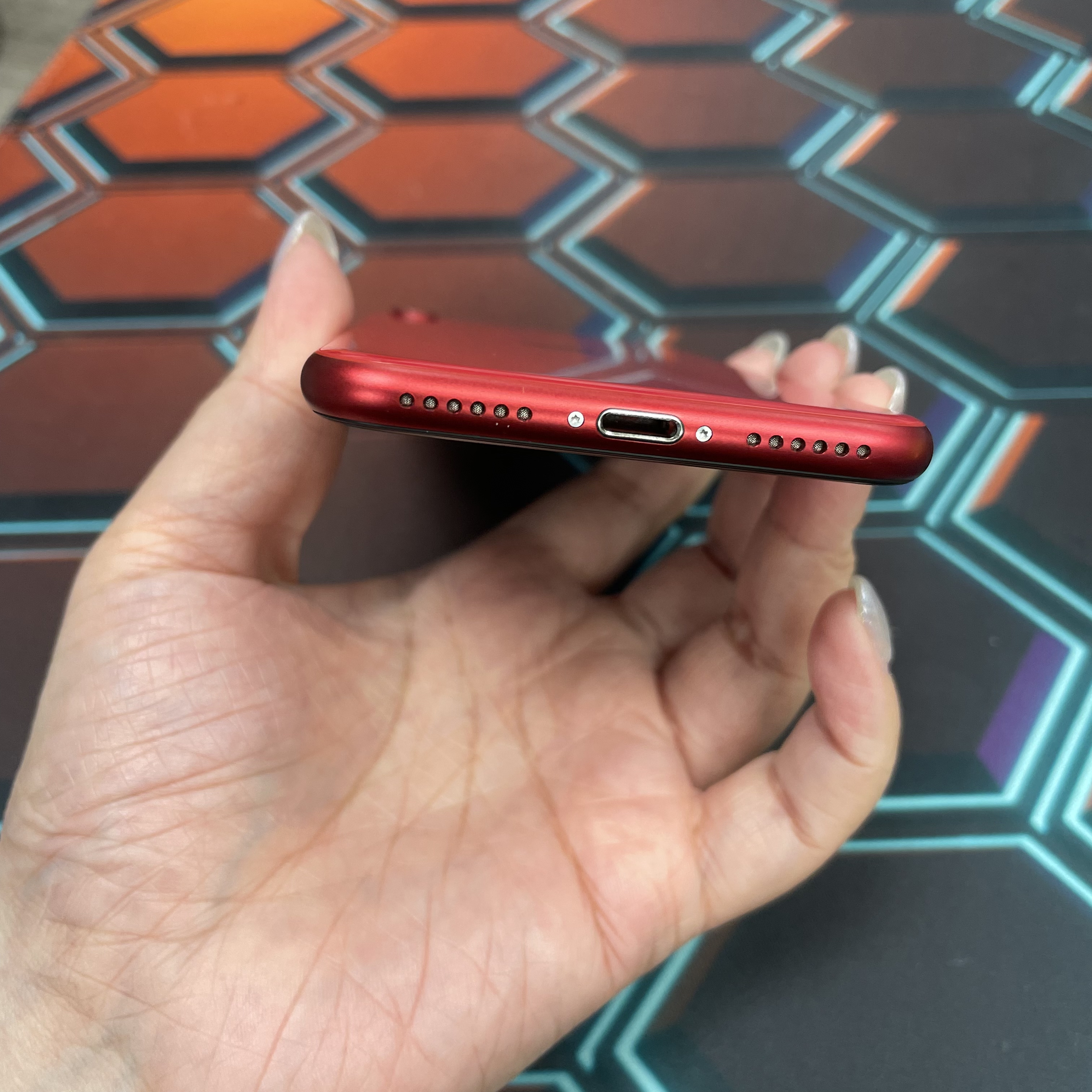 *7009 SE 2 完美機 128GB 電71 紅色 red