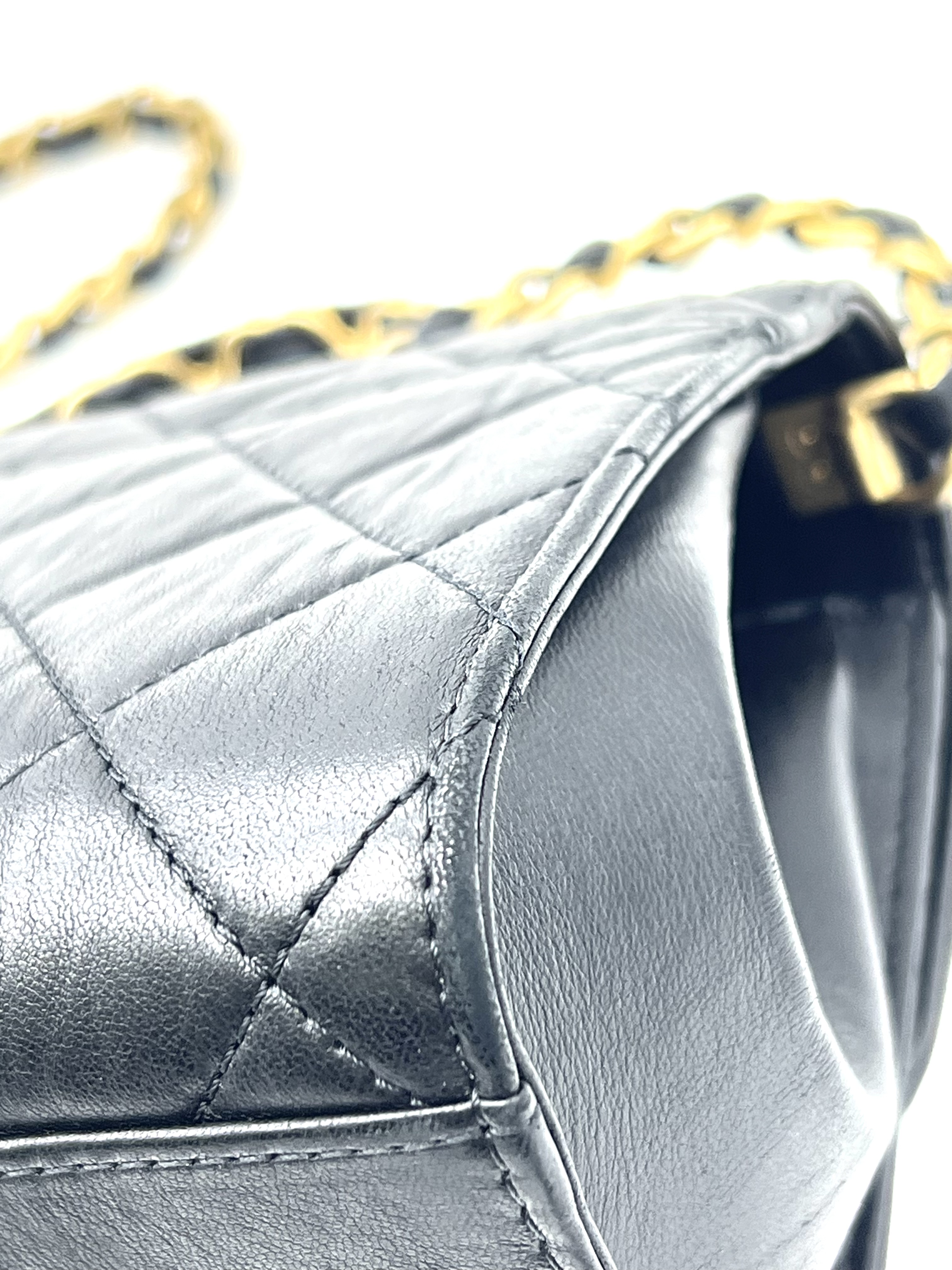 Pre-Owned CHANEL Quilted Wrapped CC Top Handle Bag / Product Code: 26041508