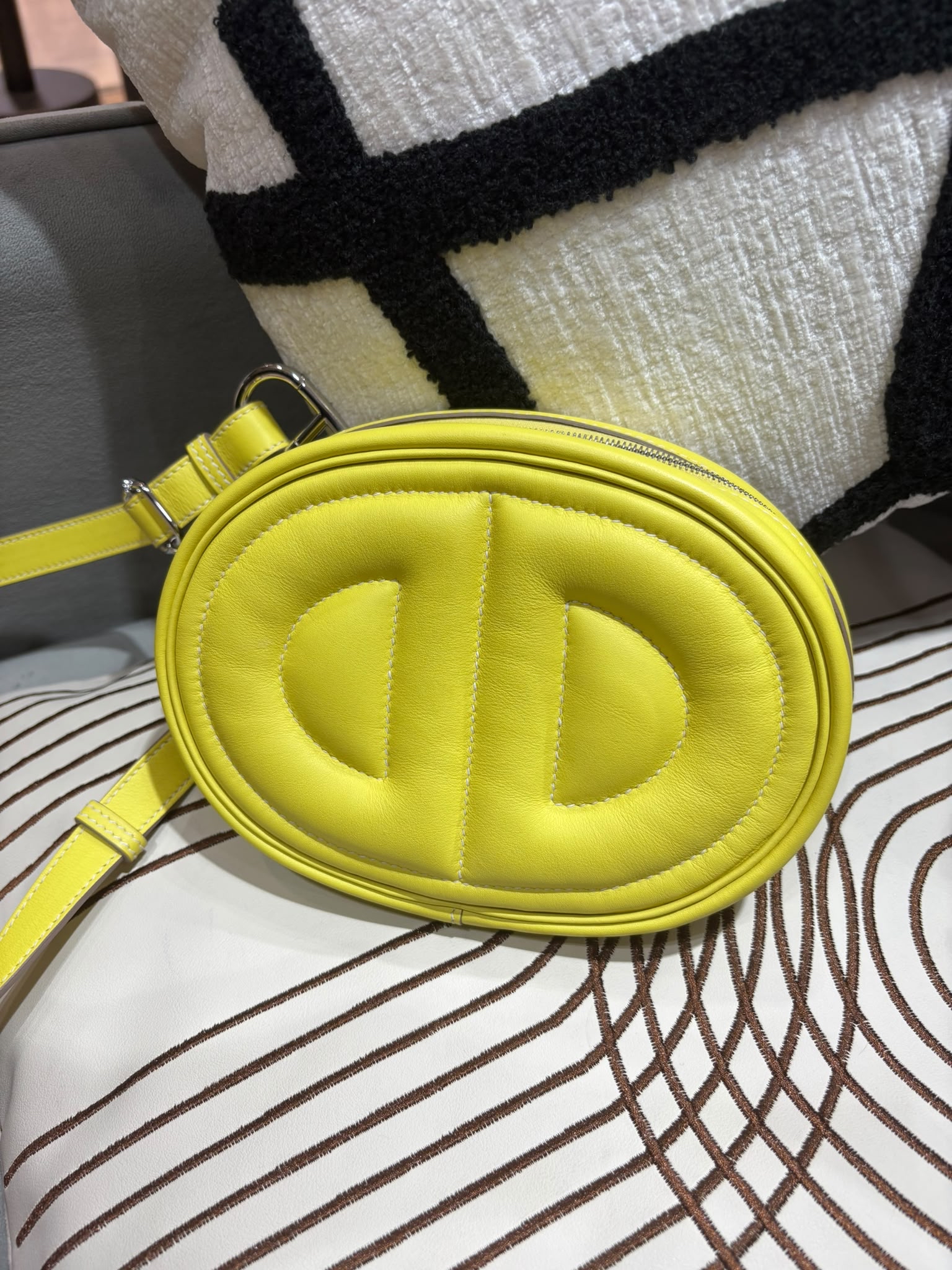 Hermes in the loop waist bag hobo belt bag STAMP Y 檸檬黃色 100%Authentic, 98%new ✅Dust bag