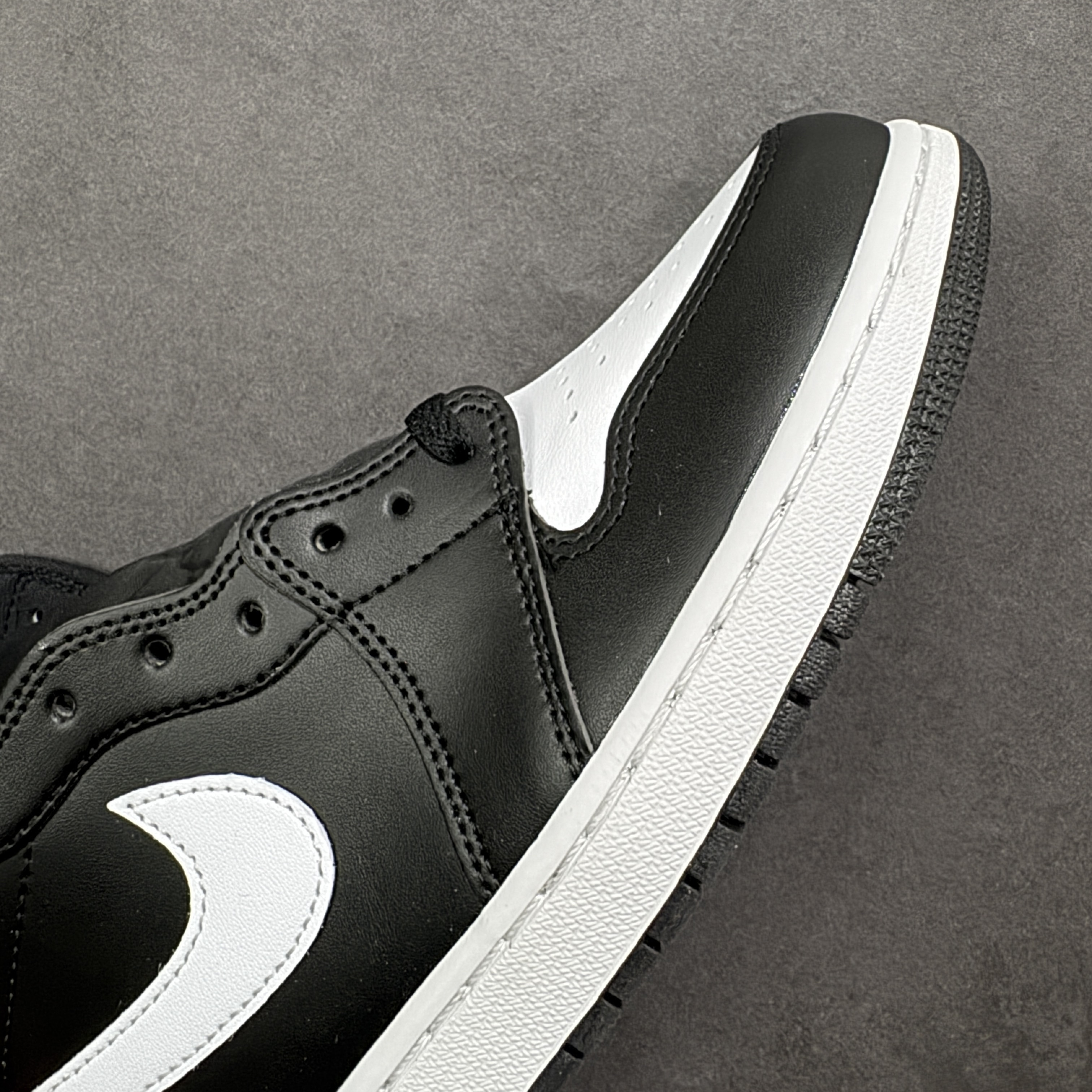 Nike Air Jordan 1 Retro High OG DZ5485-010