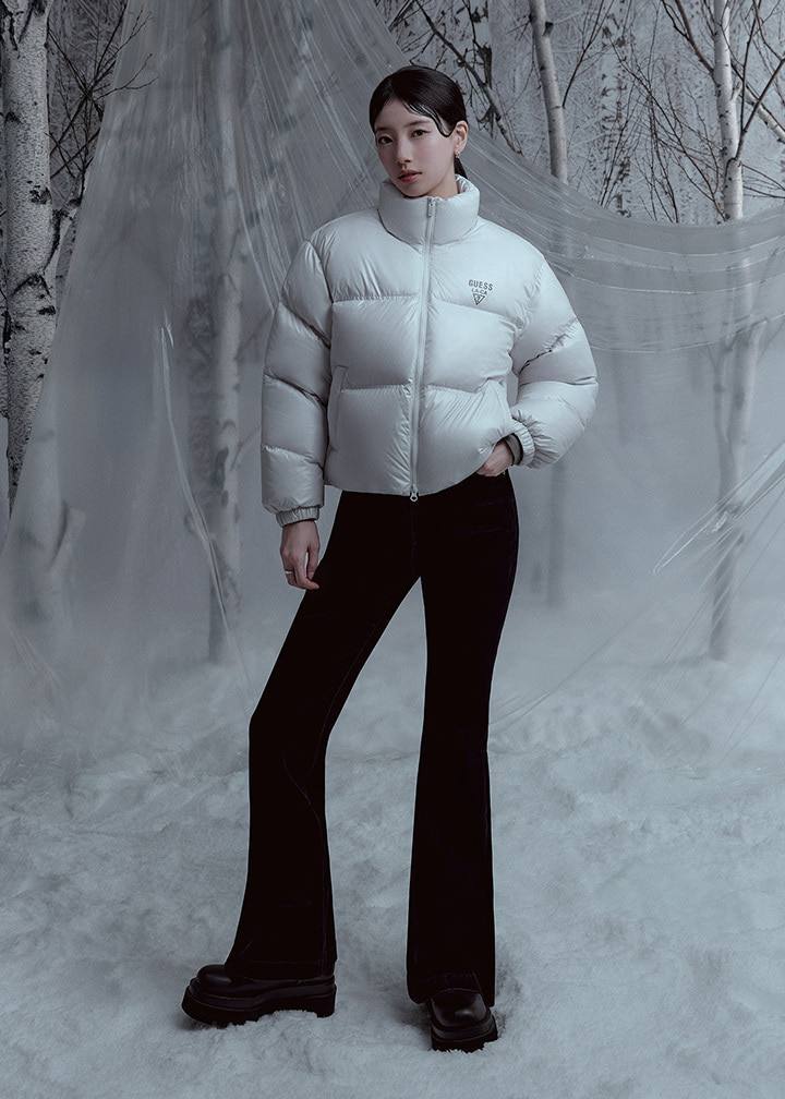 🇰🇷Guess 短款亮面鸭绒羽绒服 浅灰色✨