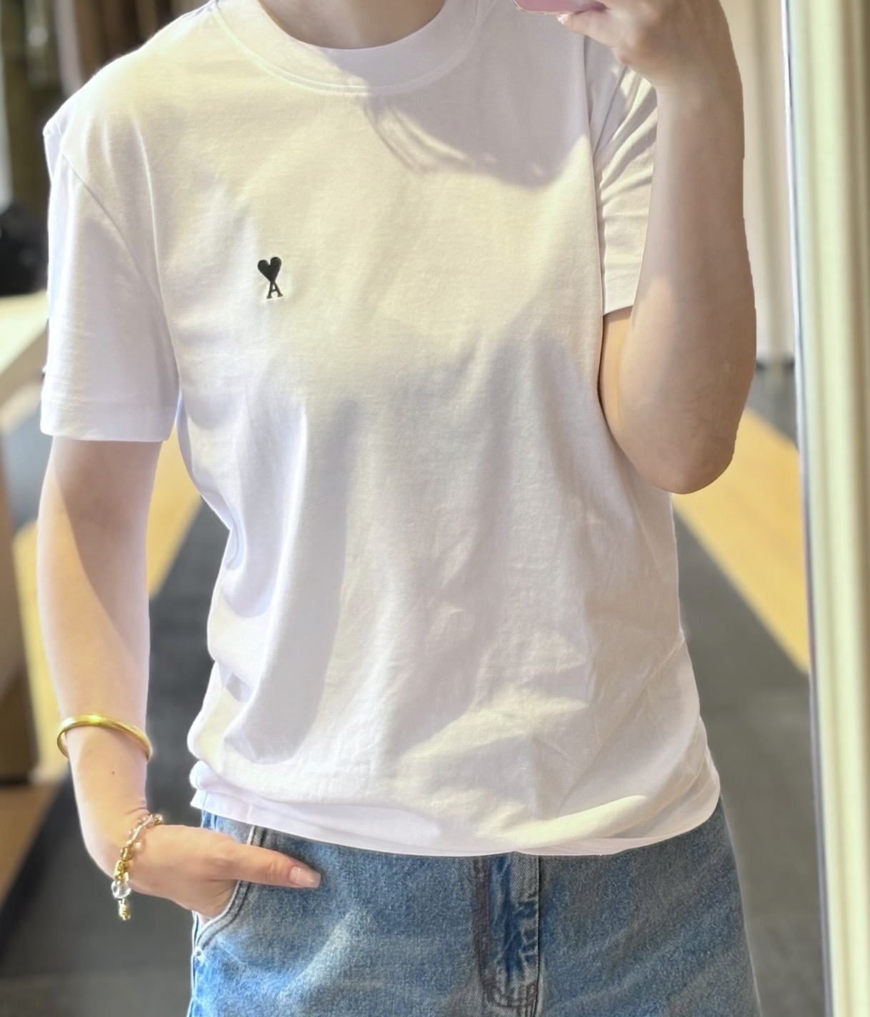 AMI 新款 白色圓領 logo Tee Size XS/S/M/L