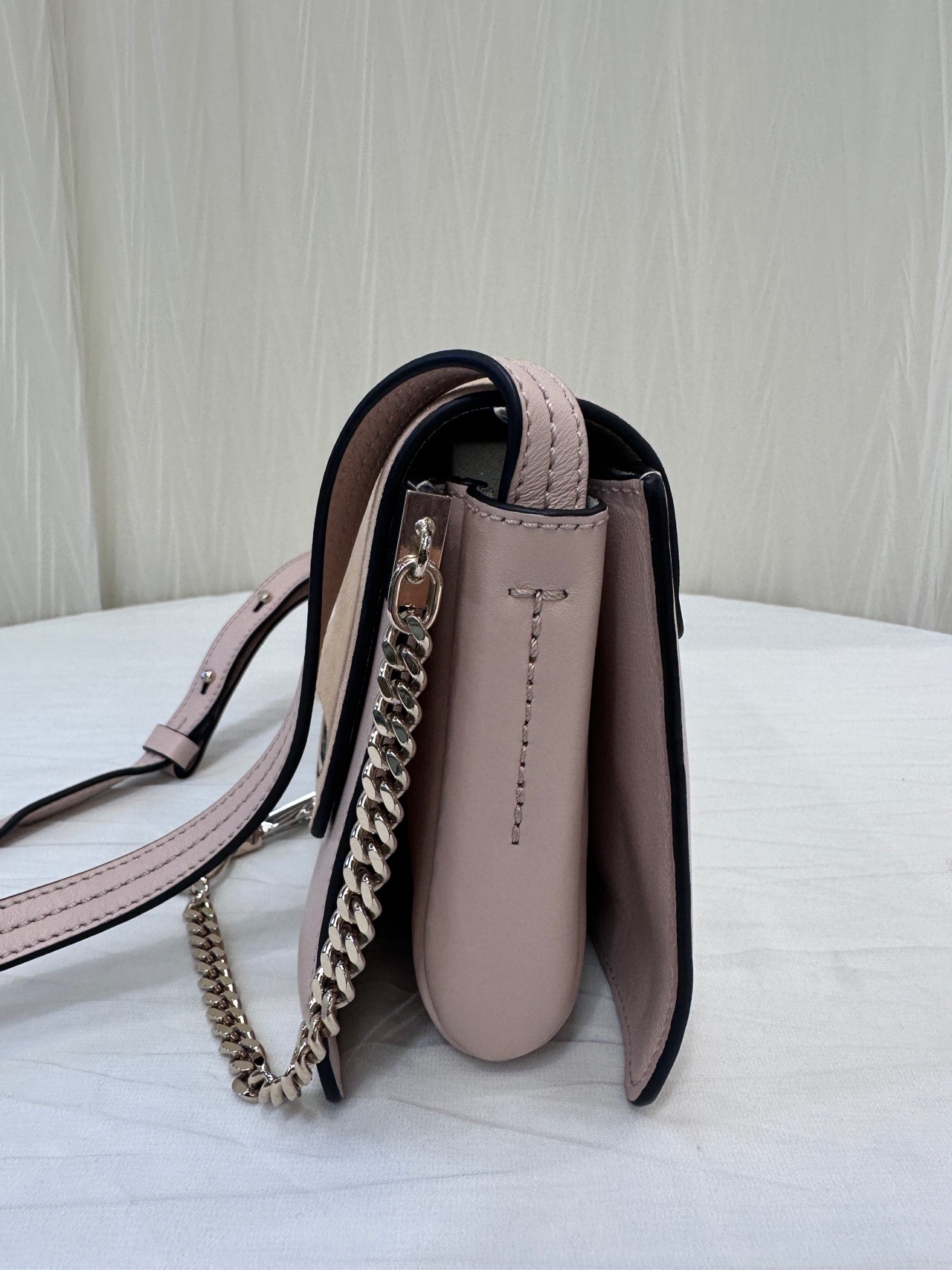 【預訂貨品】Chloe粉色拼麂皮faye