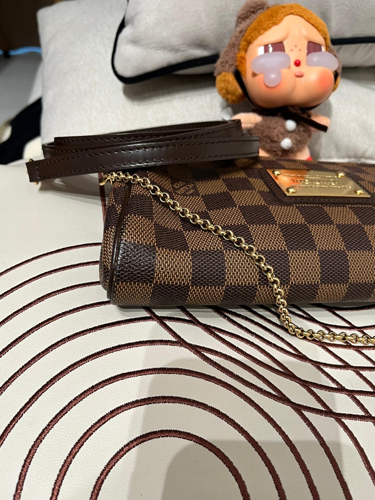 Lv Eva pochette 2way bag  100%Authentic,95%new ✅塵袋