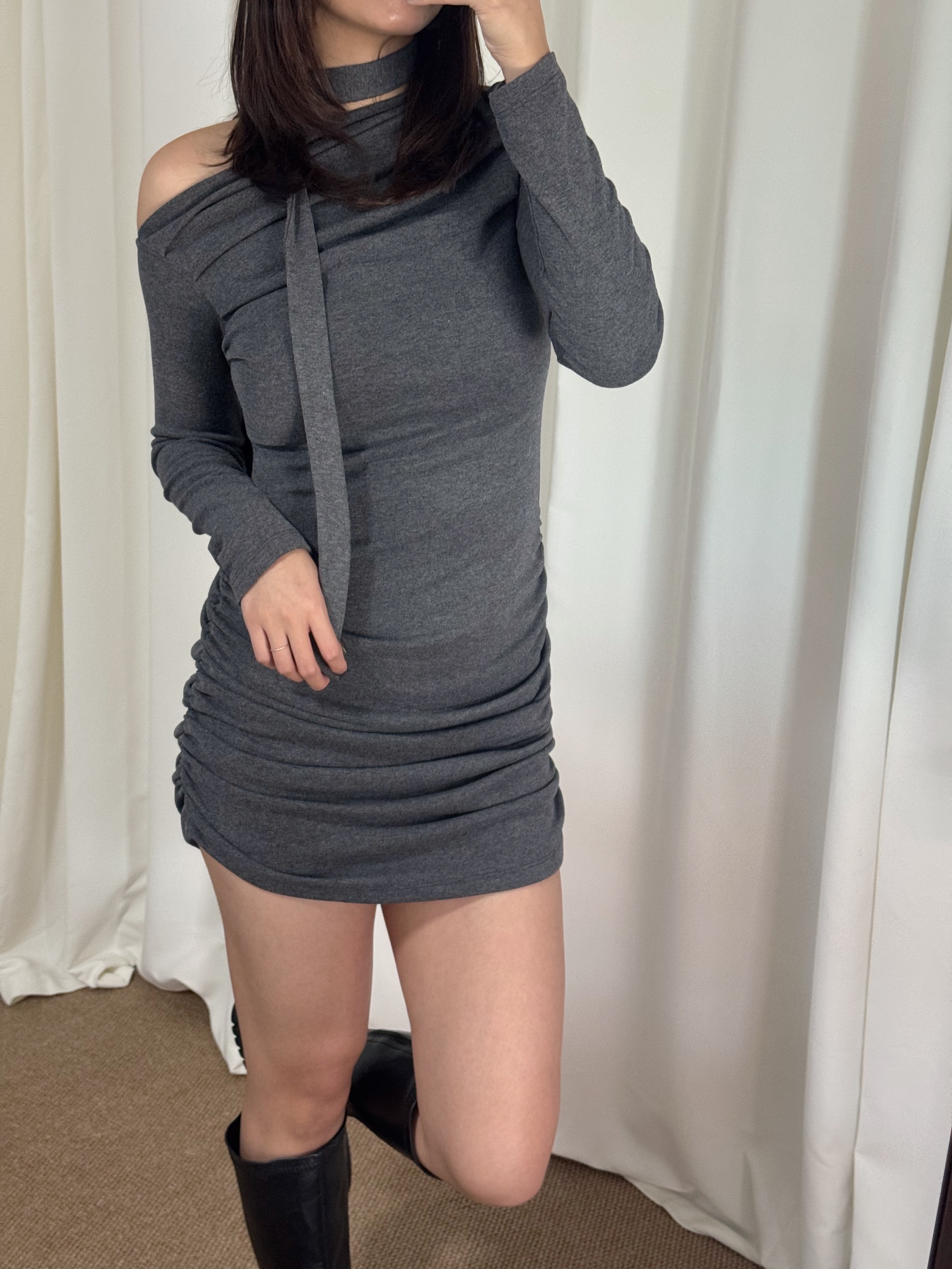 仙氣垂褶斜膊頸帶連身裙(四色入)