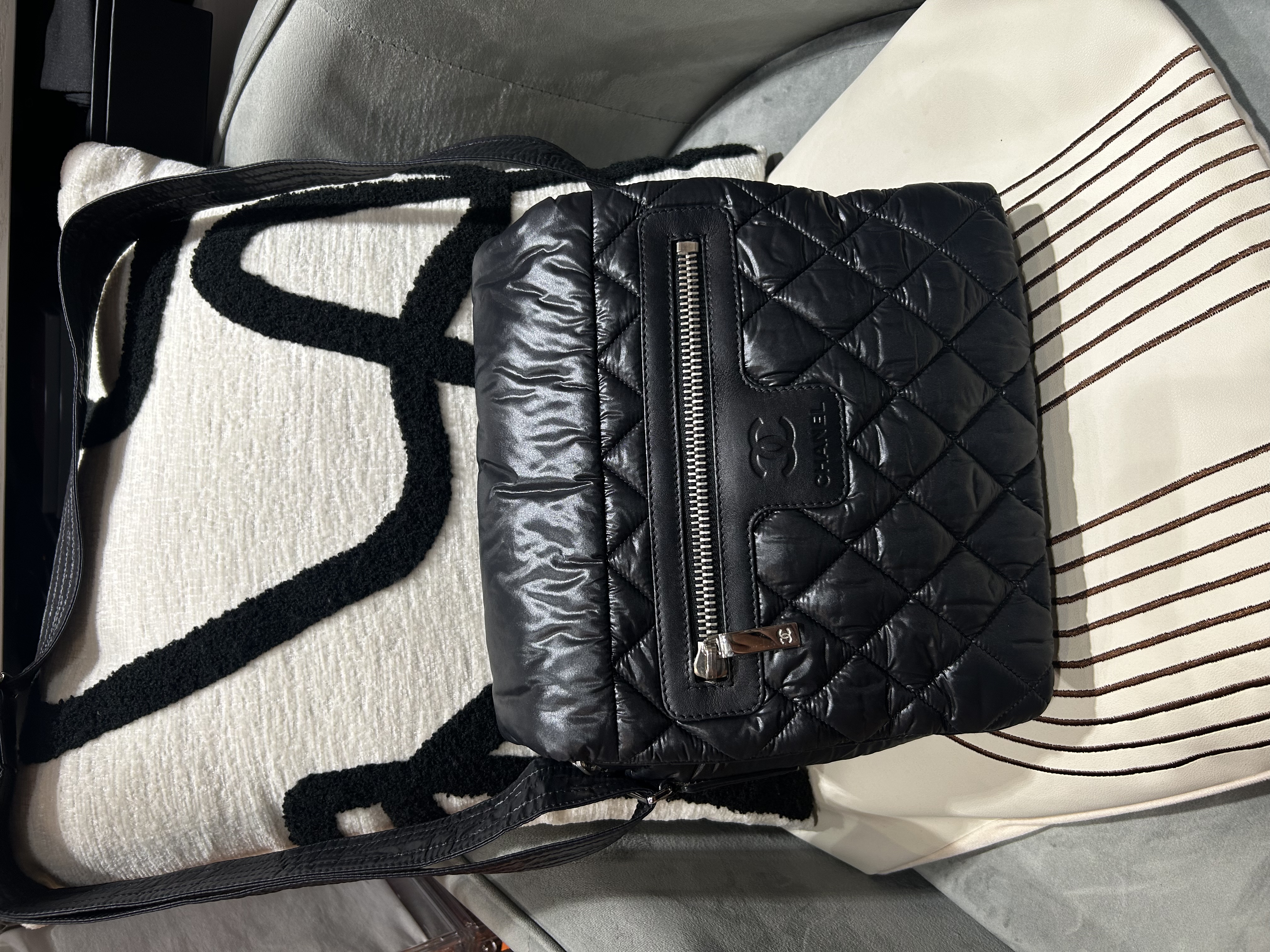 Chanel Coco Cocoon A48616 Crossbody Bag Black Nylon 100%Authentic, 98%new✅14Card