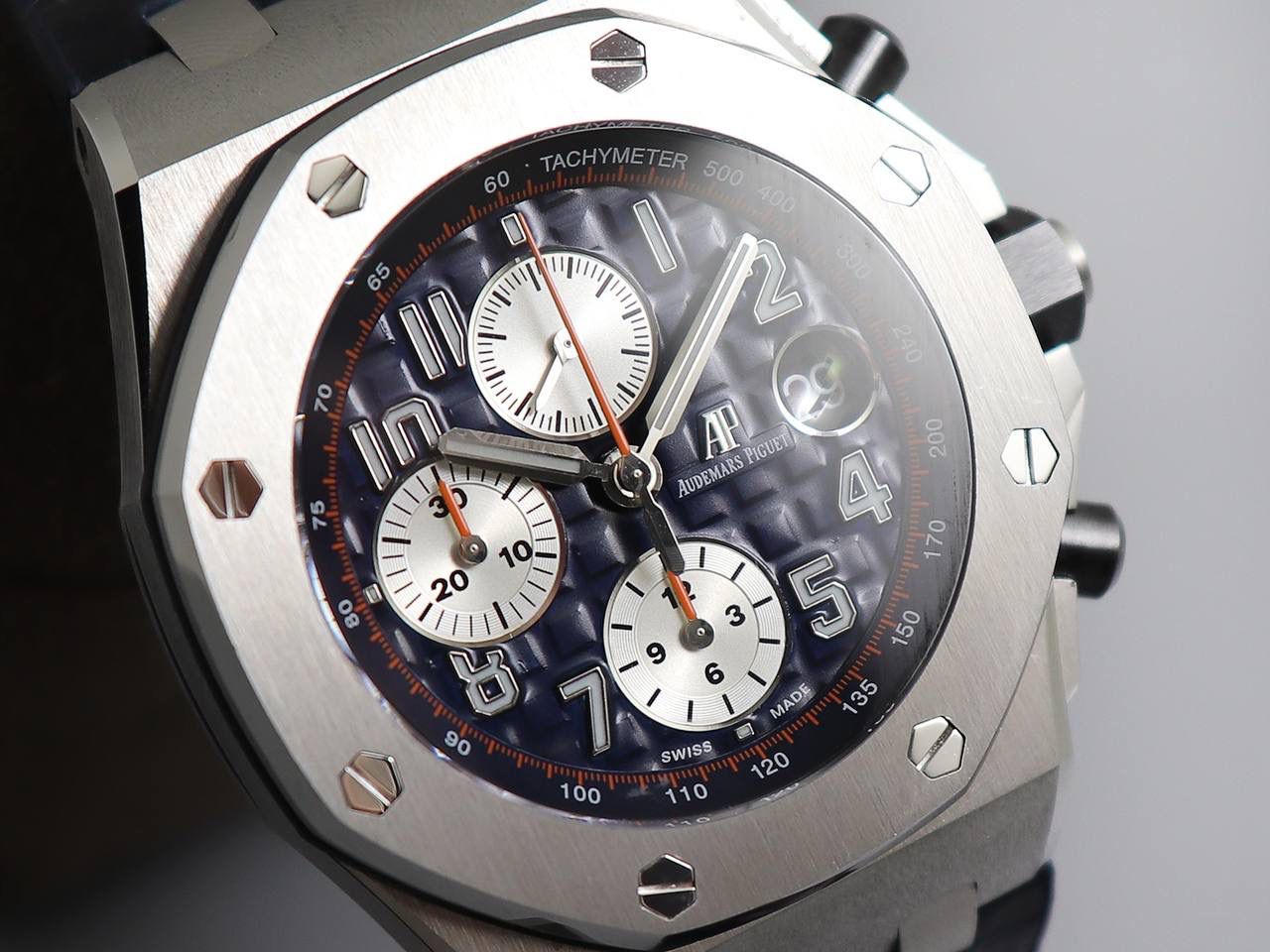 爱彼2014陶瓷按钮 皇家橡树v2版 42毫米直径 搭载复刻原版CaL．3126机芯 市面上最顶级版本的超级复刻😍🔥💯