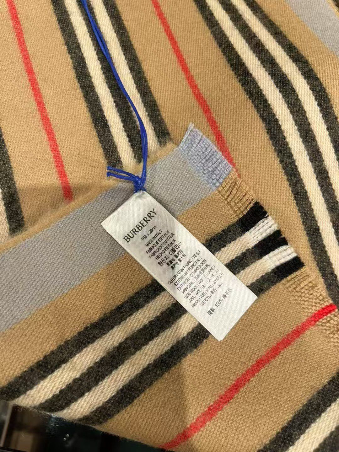 預購 Burberry🌈🌈折扣款 羊毛圍巾🧣all sale