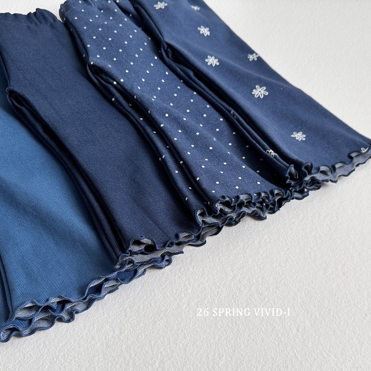 🌸預訂 韓國直送🌸🇰🇷VIVIDI四色彈性牛仔花邊喇叭褲