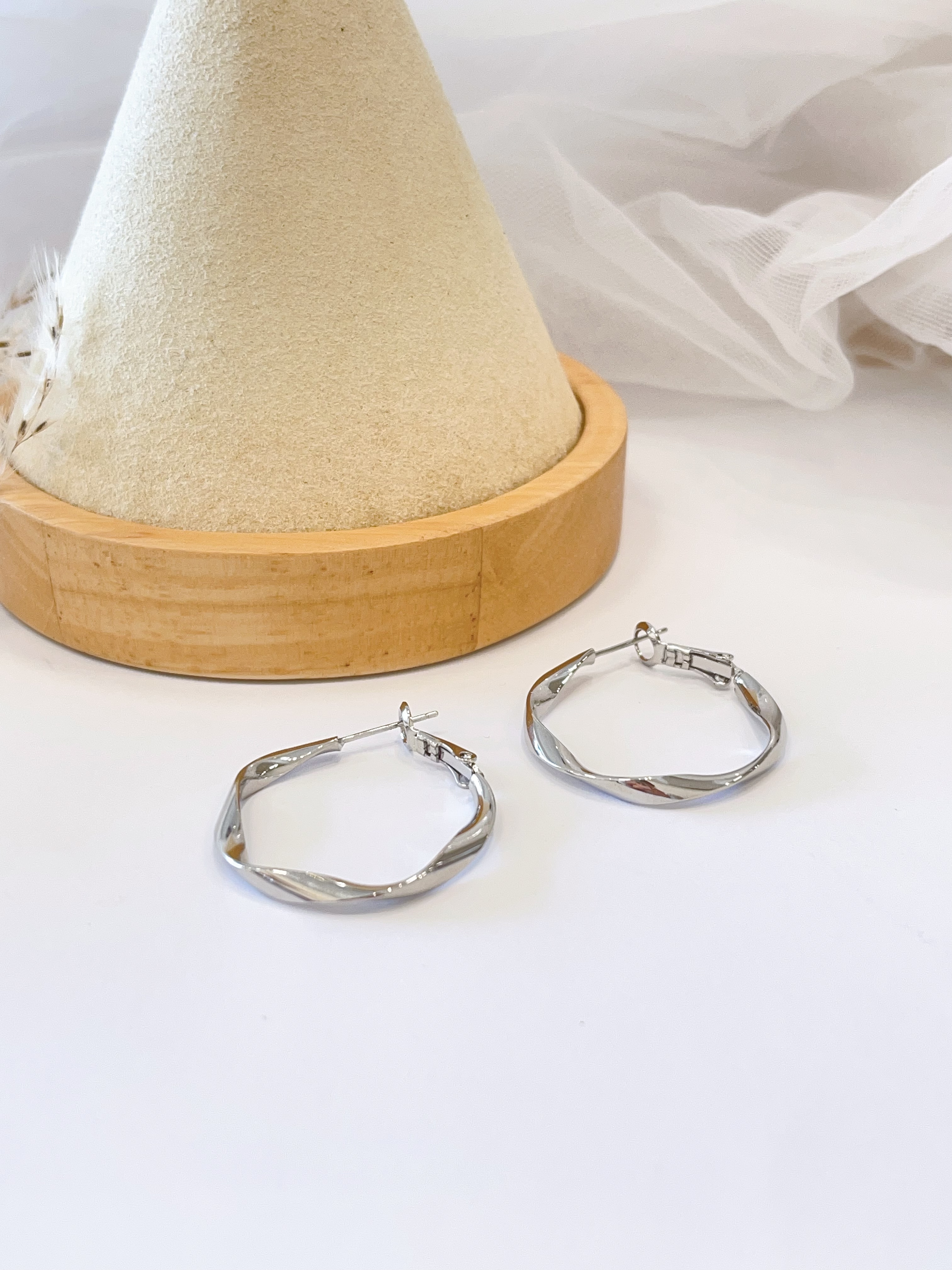 波浪式设计耳圈耳环