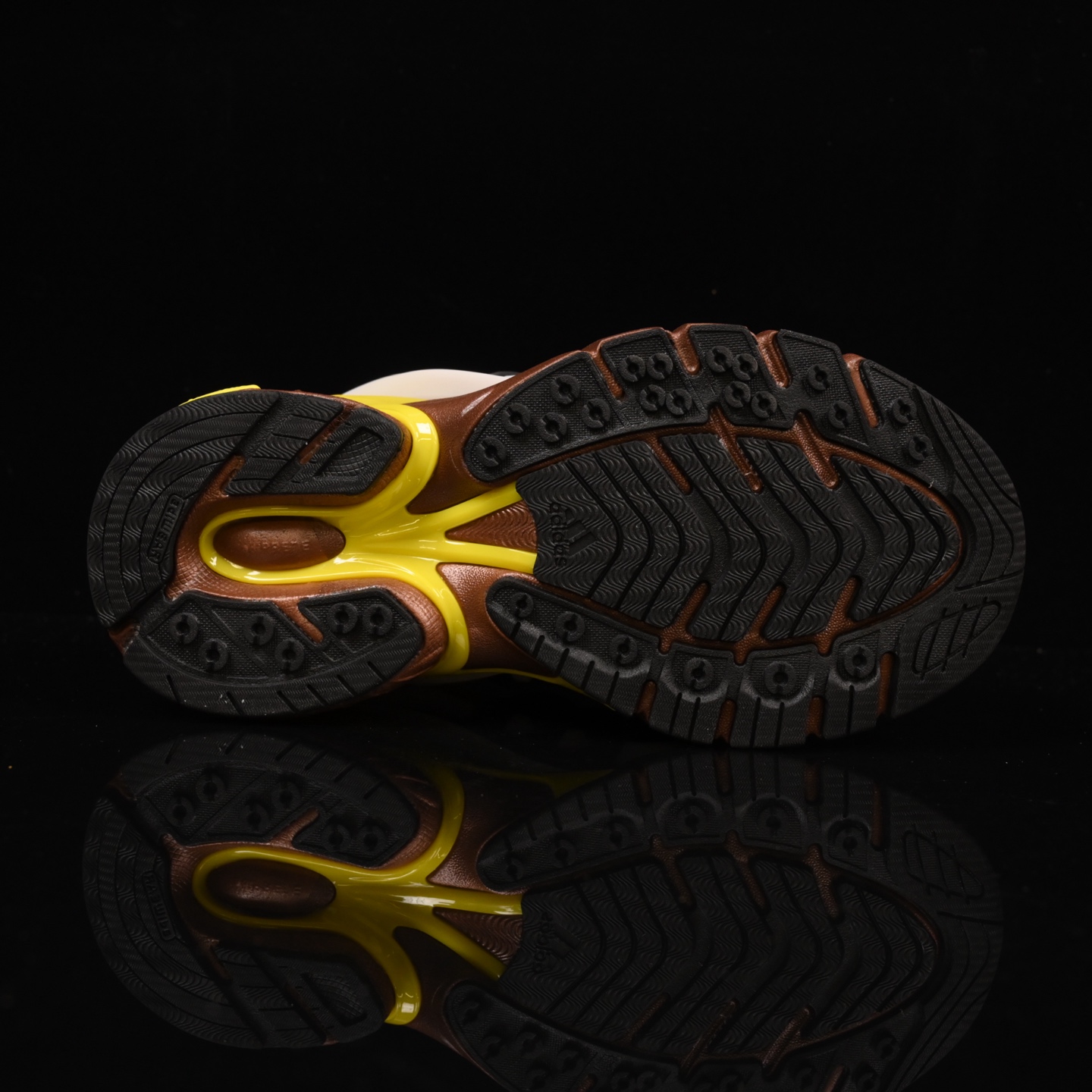 Pharrell Williams x Adidas Adistar Jellyfish 