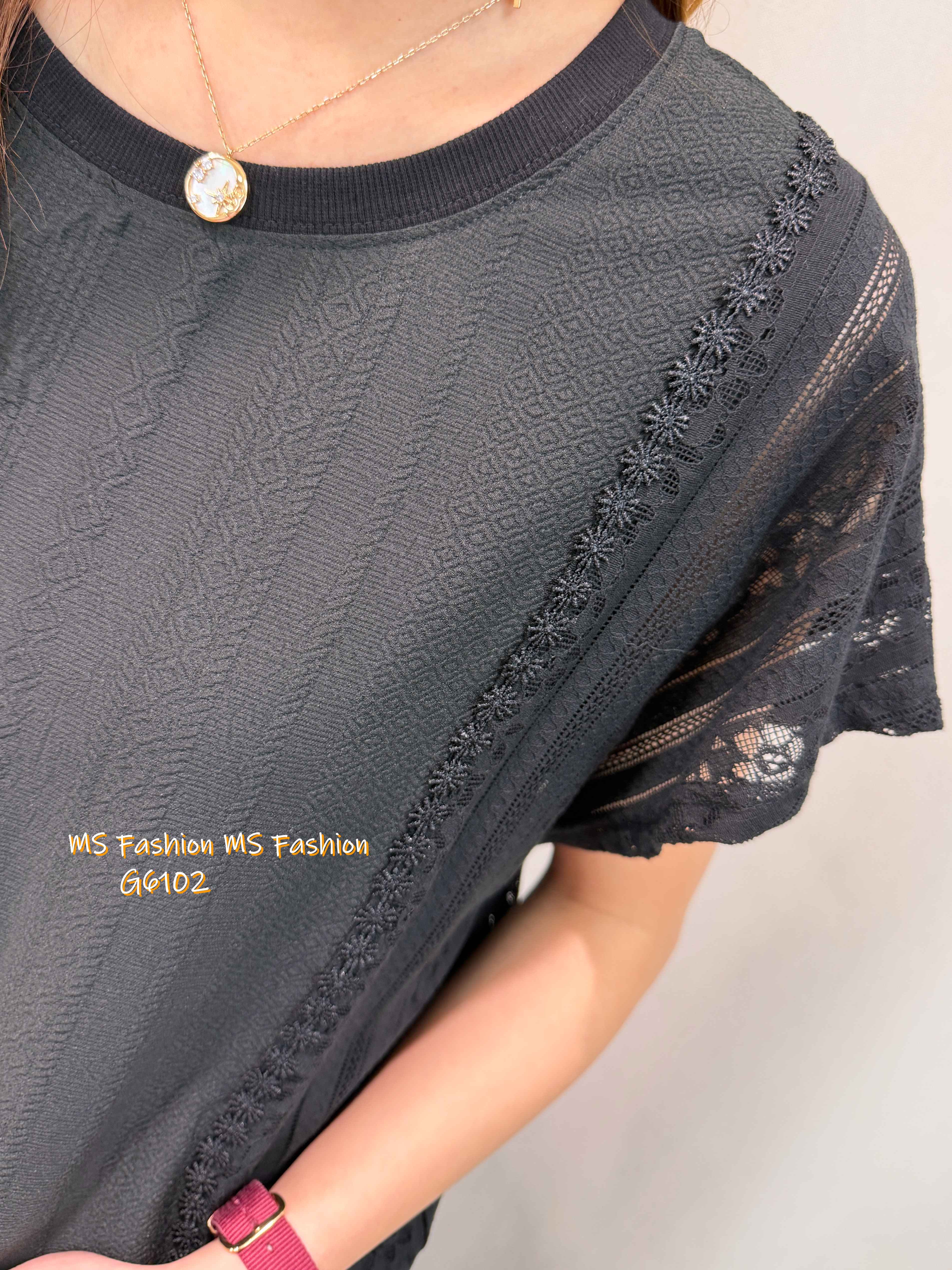 G6102 韓國🇰🇷暗紋淨色通花top