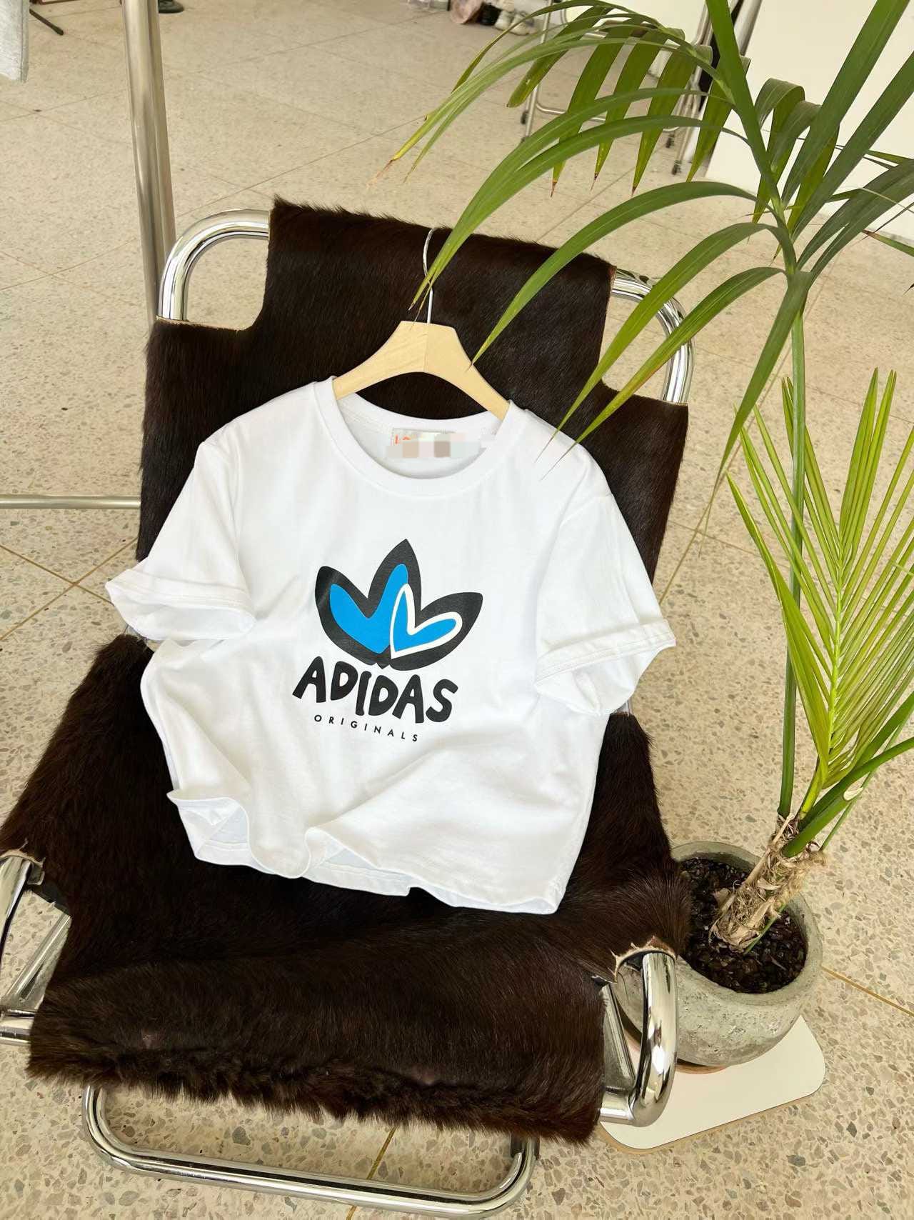 ＜限時預購＞變奏版三葉草 Tee  TW260307K01 《9/3截單，預計4月中旬到港》