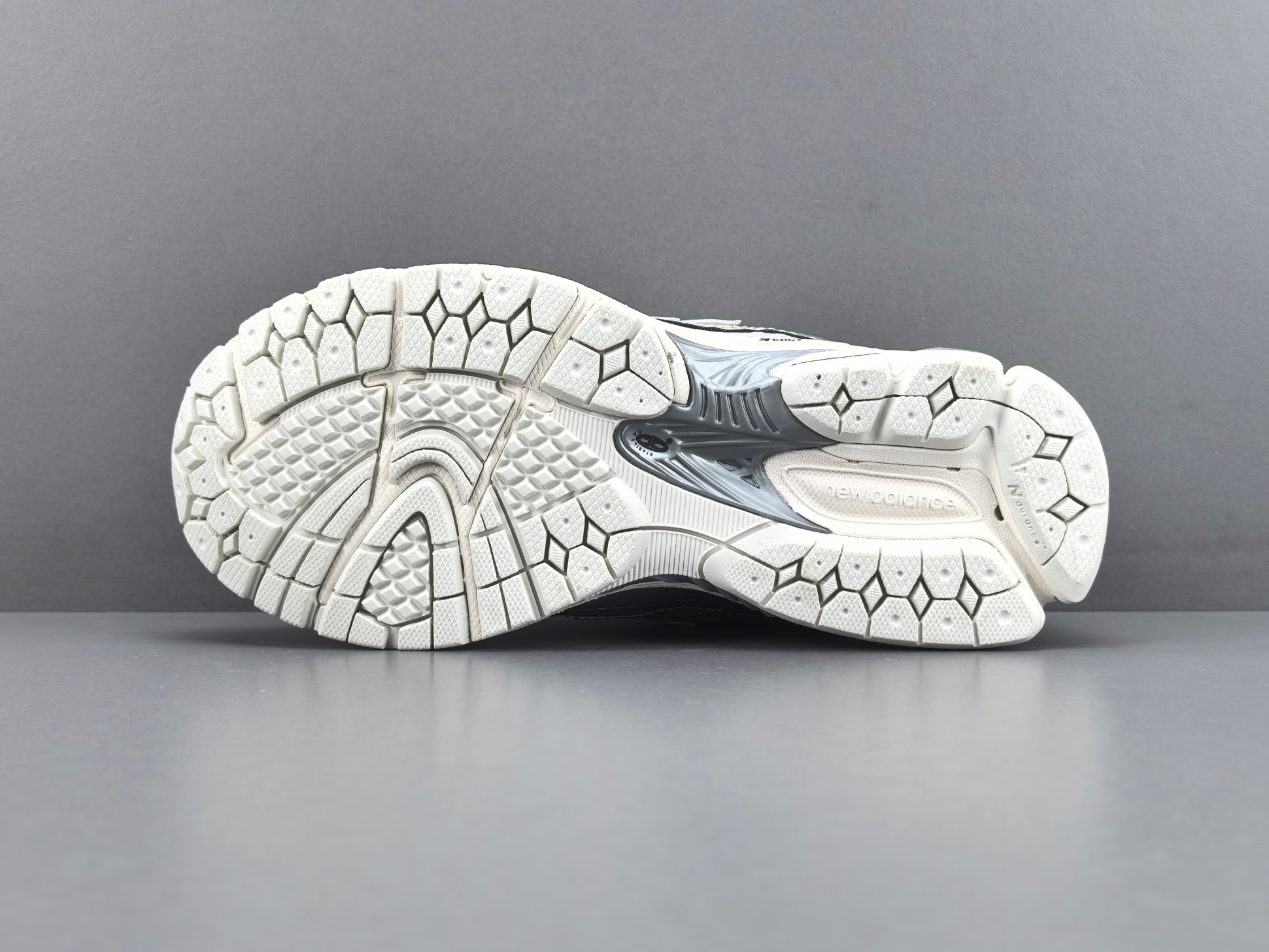 New Balance 1906R M1906RCB