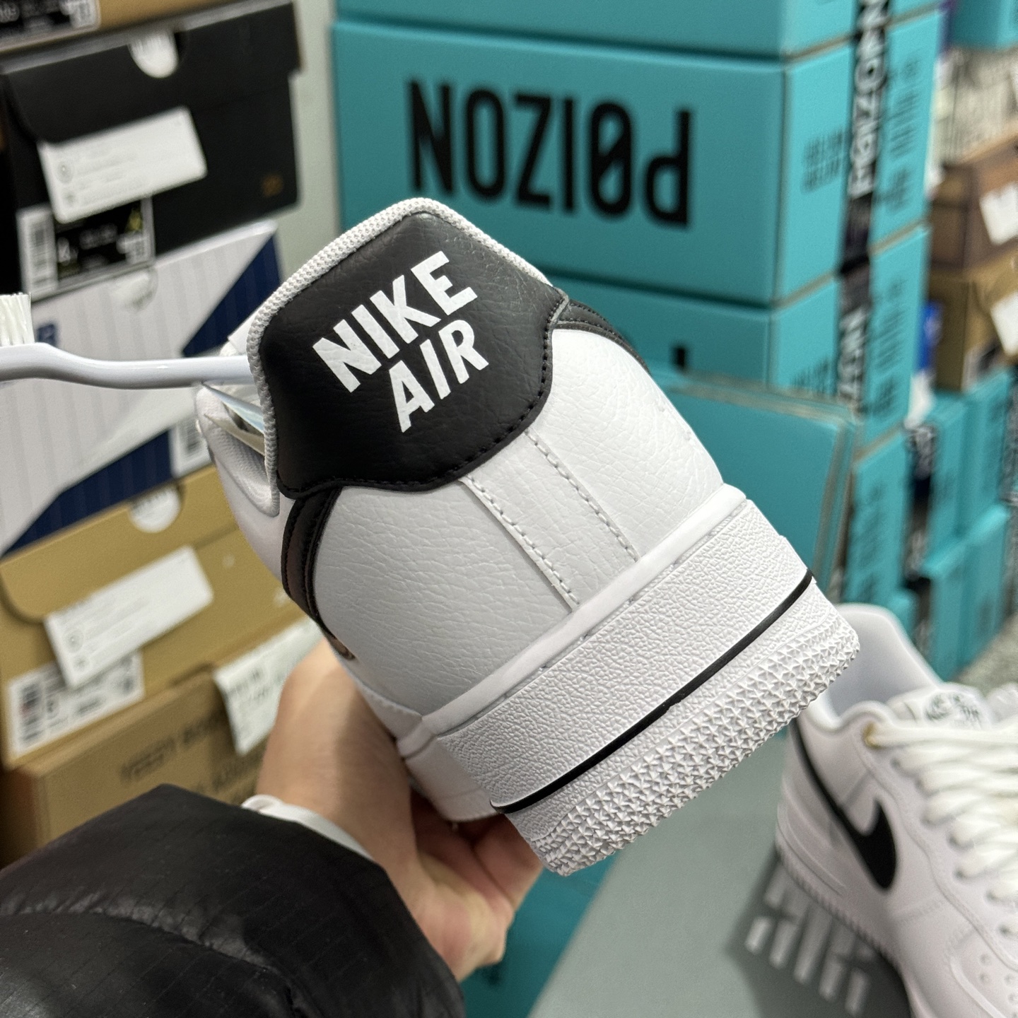 Nike Air Force 1 '07 LV8 "40th Anniversary"  DQ7658-100 