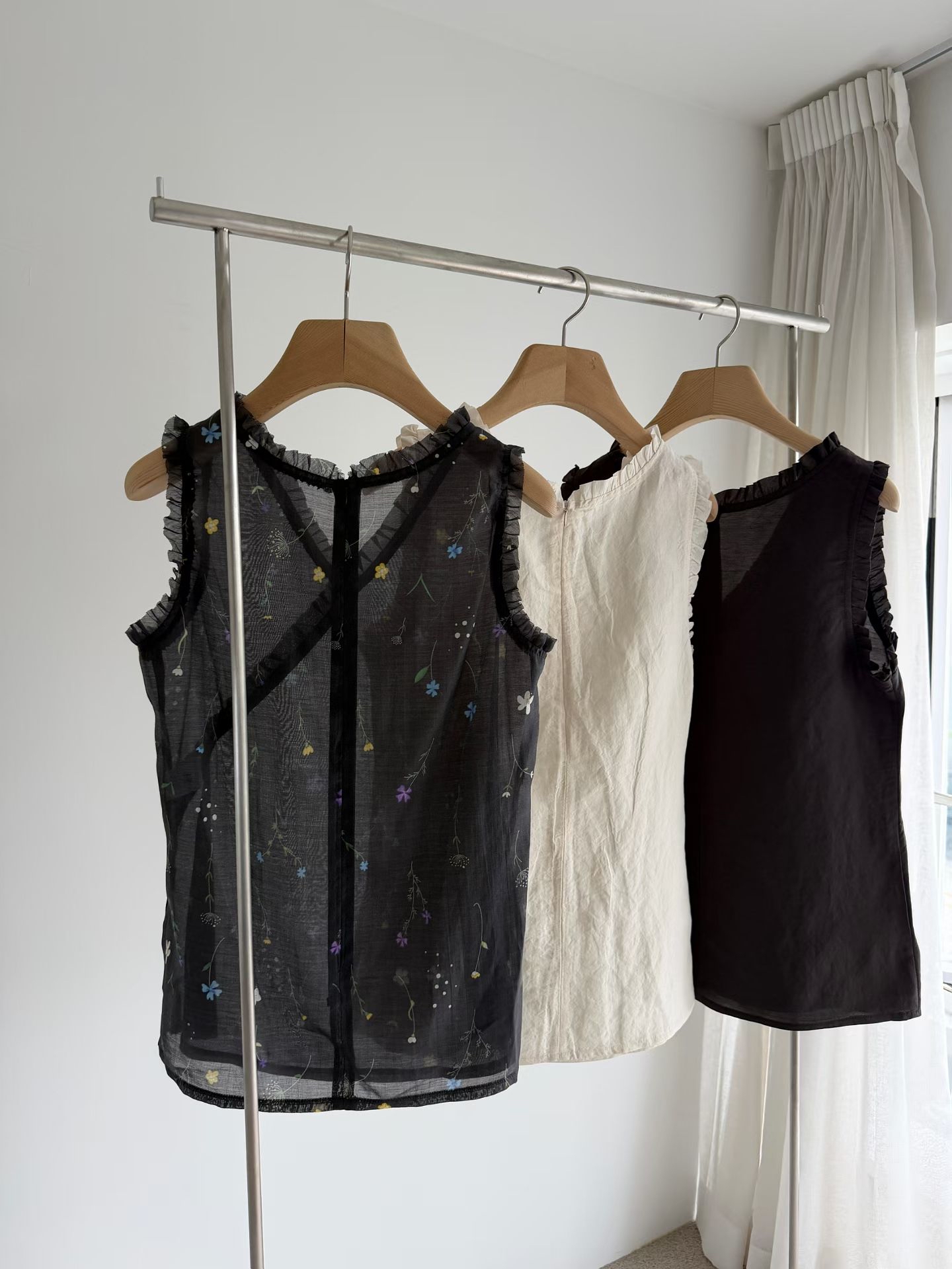 Linen vest