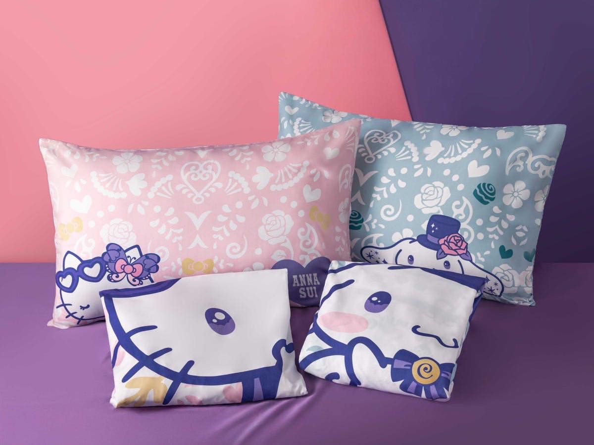 （約4月下旬到貨）🇹🇼台灣超商限定ANNA SUI × Sanrio 華麗聯名系列 雙面針織四季被150x200cm加長尺寸 💕 💕
