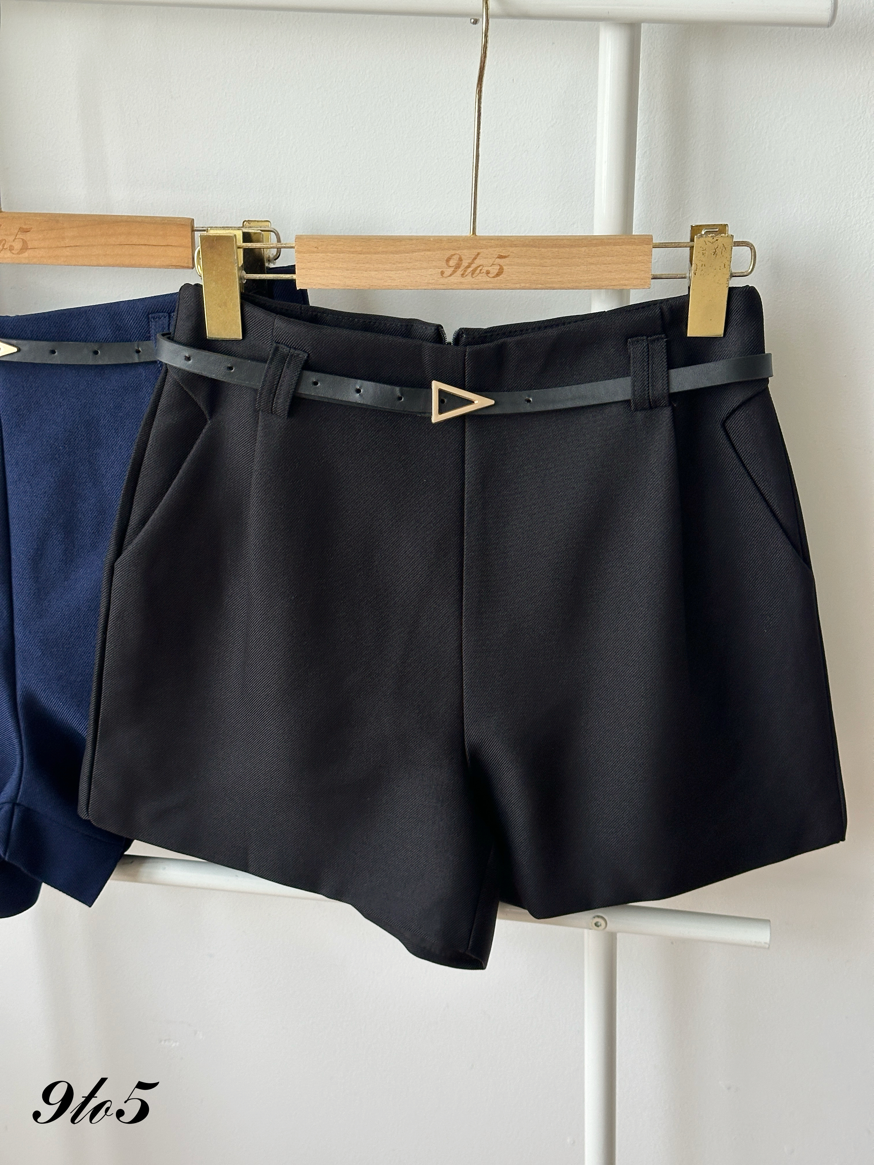 S1986 A Line Short Pants - Black & Blue