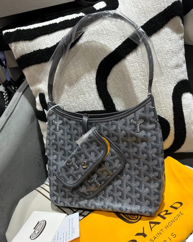 全新 Goyard boheme mini hobo bag grey 100%Authentic,100%new全新  ✅收據✅dust bag✅booklet