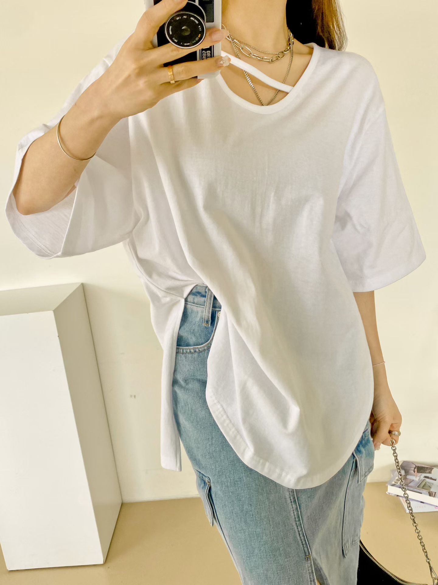 NB28 領口一劃淨色Tee 