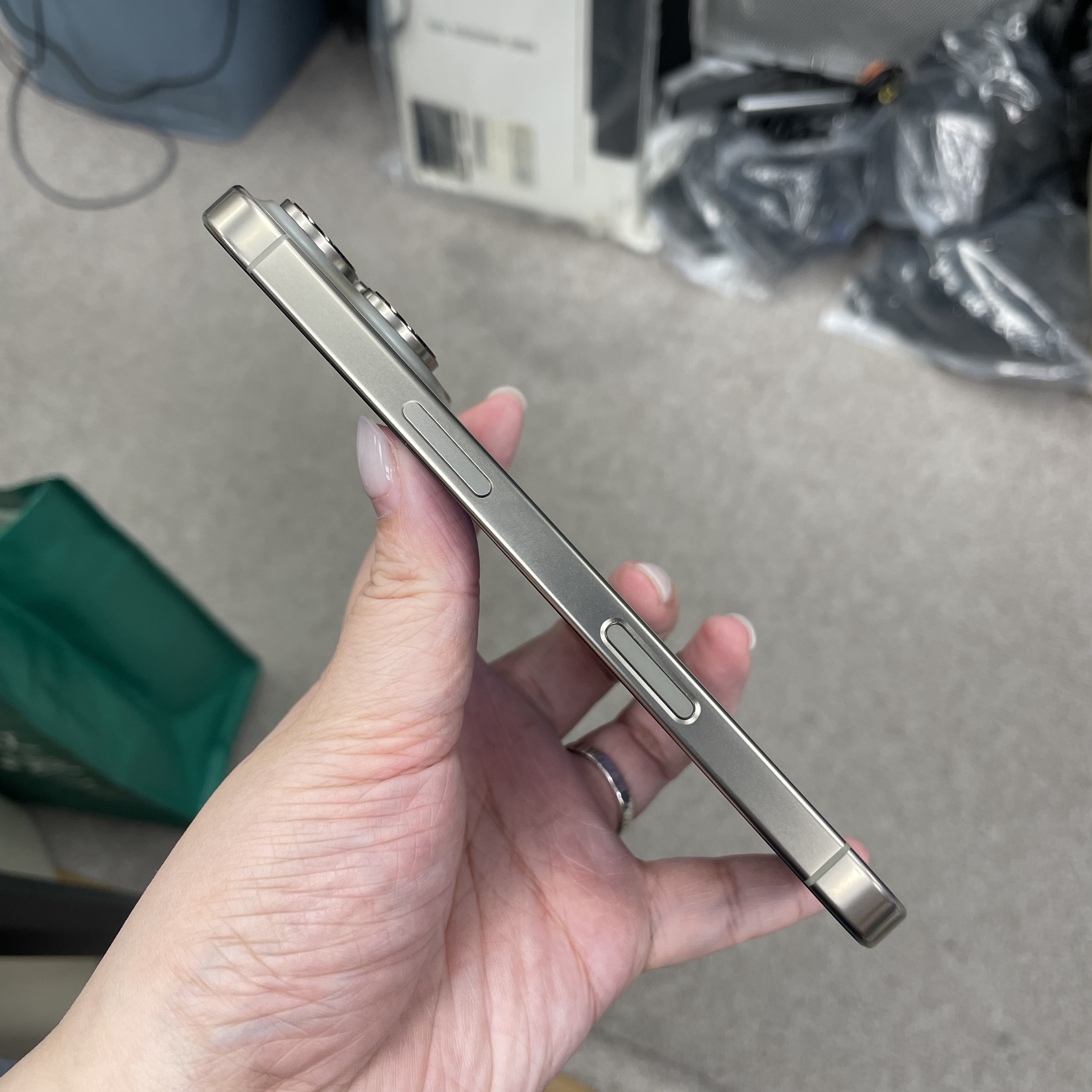 *6676 16 Pro 完美機 256GB 電100 原色 gray