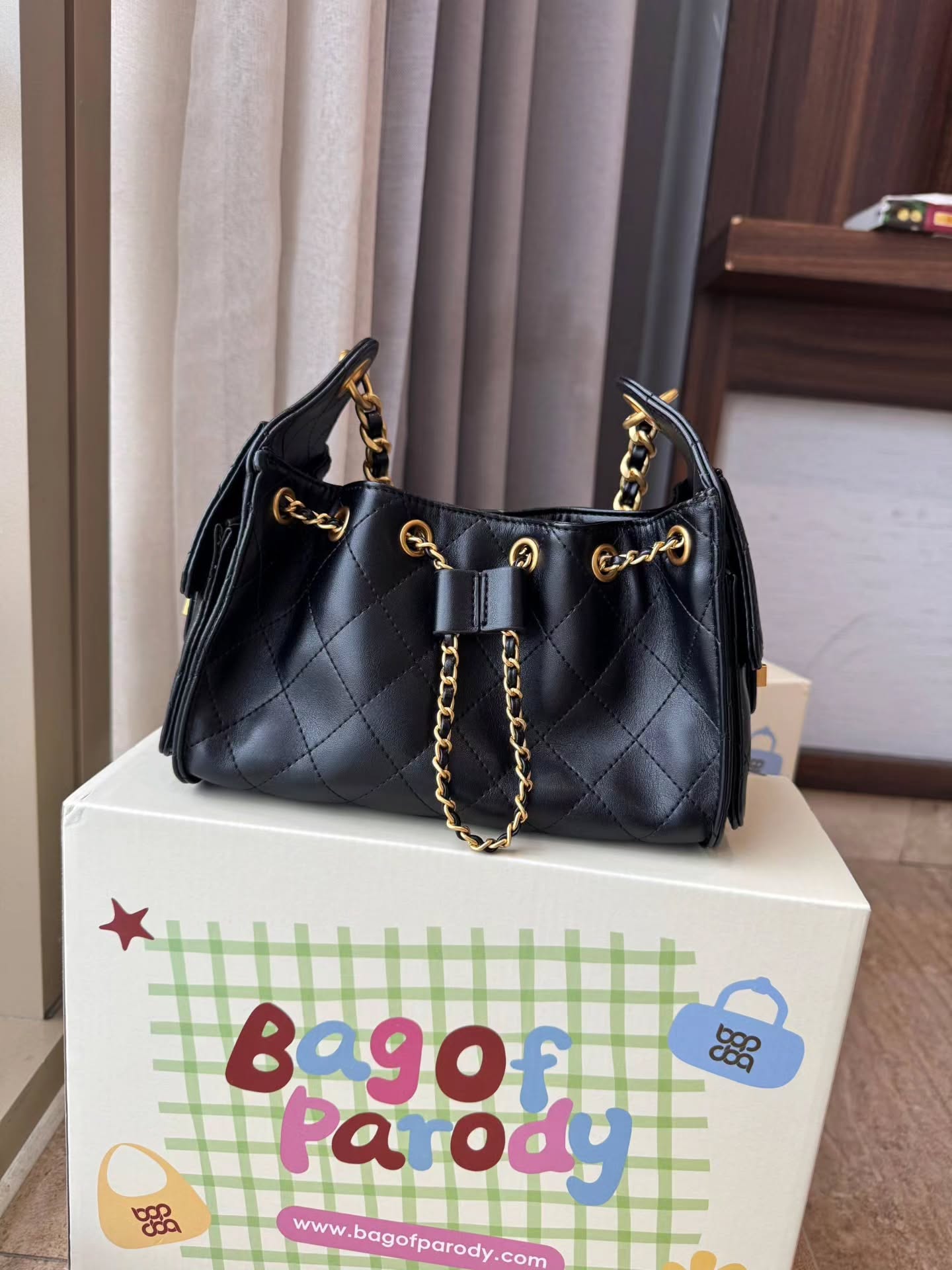 𝗕𝗮𝗴 𝗢𝗳 𝗣𝗮𝗿𝗼𝗱𝘆 小香菱格铁链包 🇨🇳