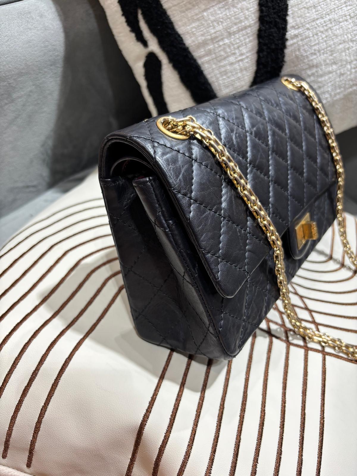 Chanel 2.55 Flap Bag Small 黑色金扣100%Authentic, 95%New ✅Card ✅Dust bag✅Box