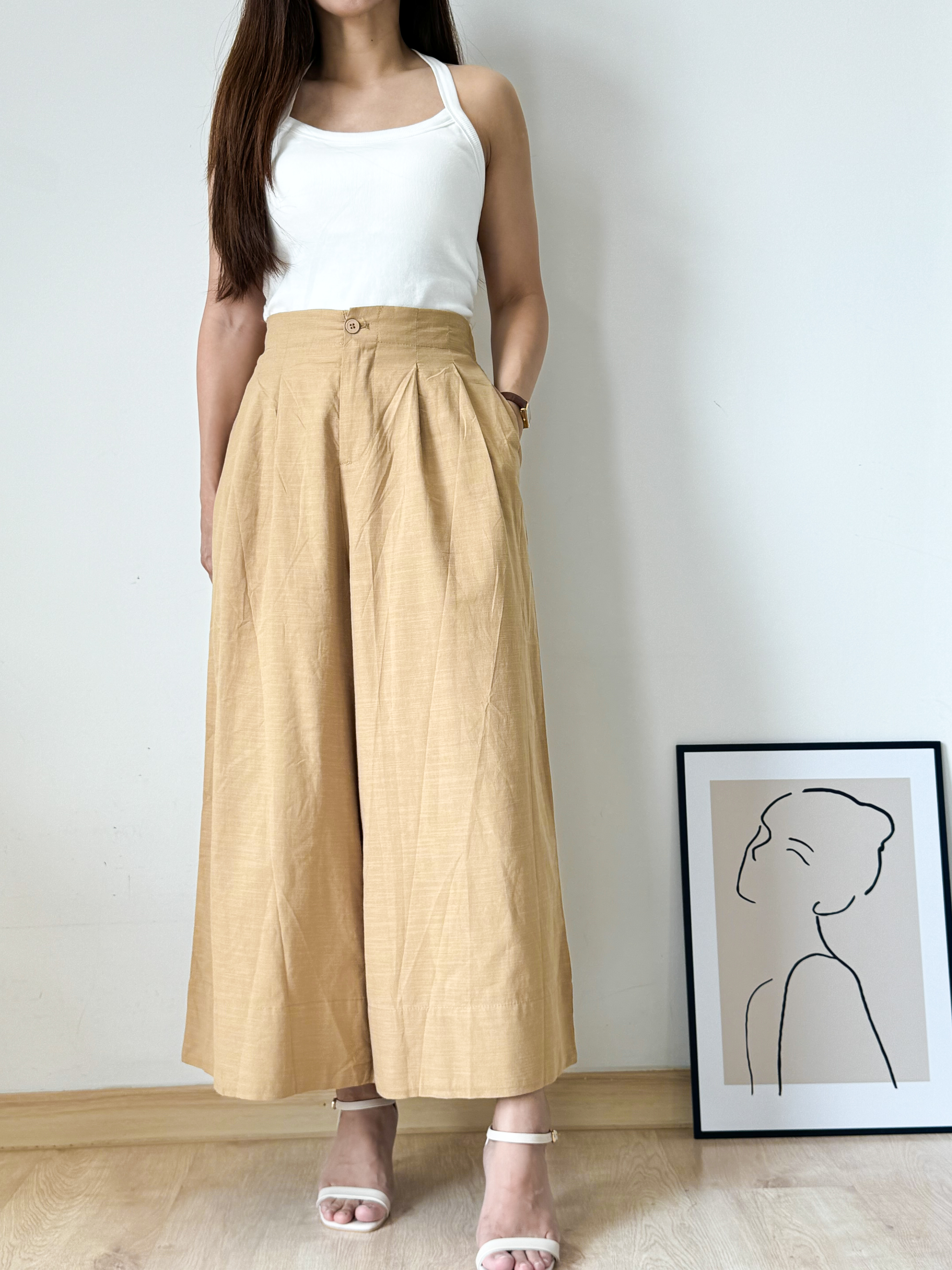 Halterneck Padded Tank Top挂脖自带胸垫小背心 ( 4 colour)