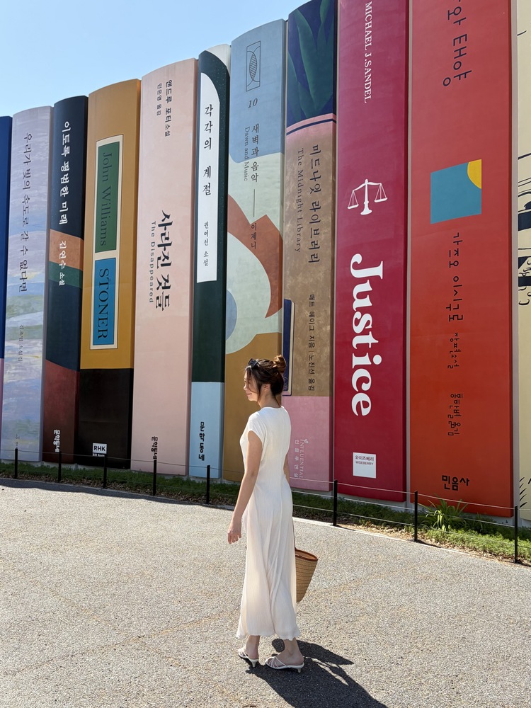 Elea Ribbed Flowy Dress (Ivory)