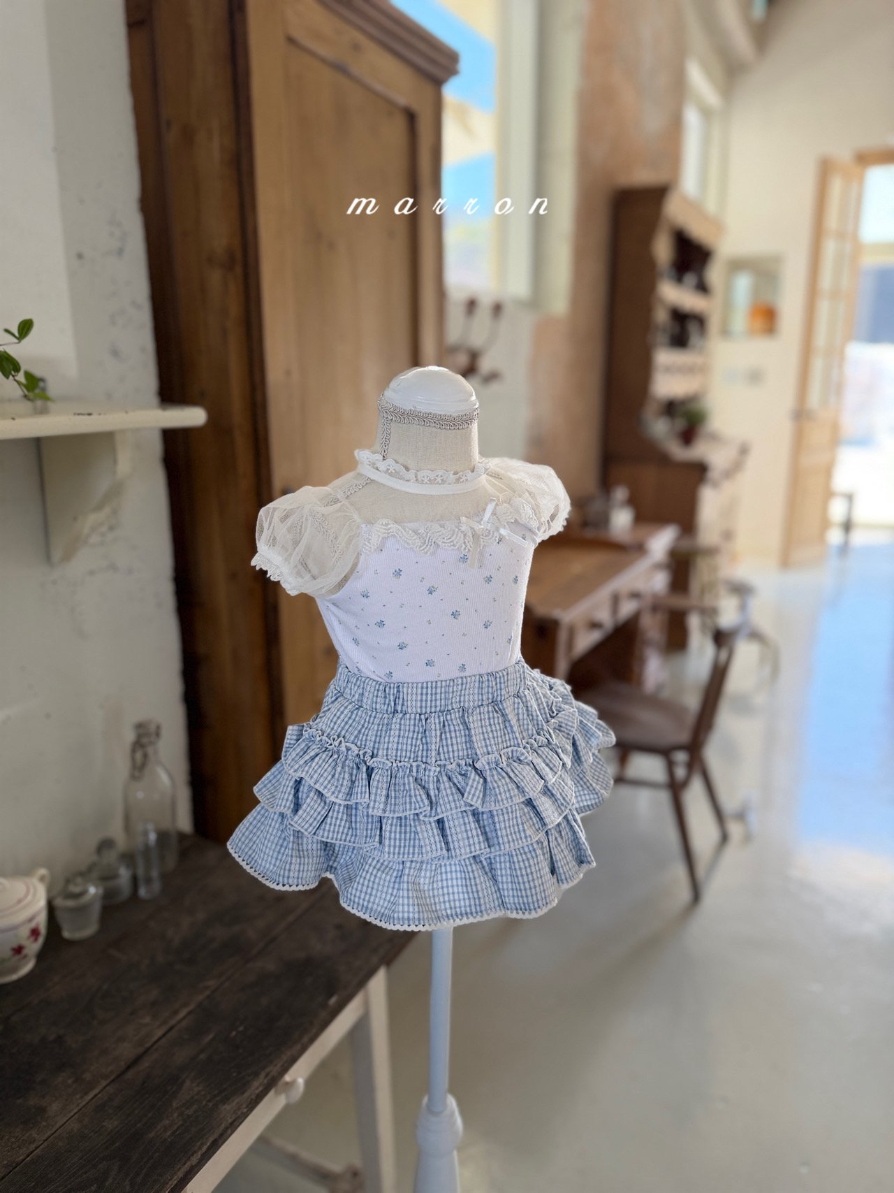 ☀️預訂 韓國直送☀️🇰🇷Marron兩色蕾絲花邊格紋層疊短裙