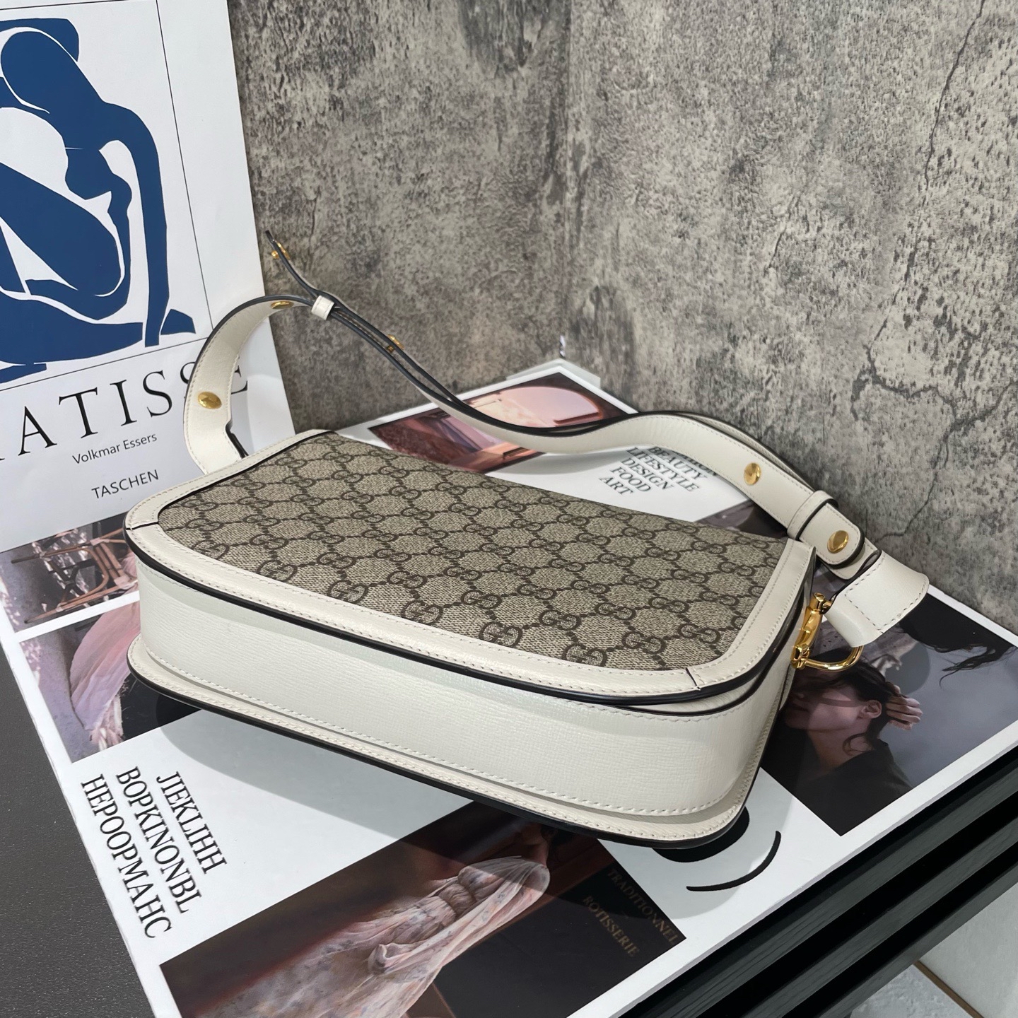 【預訂貨品】Gucci 1955 白色郵差包