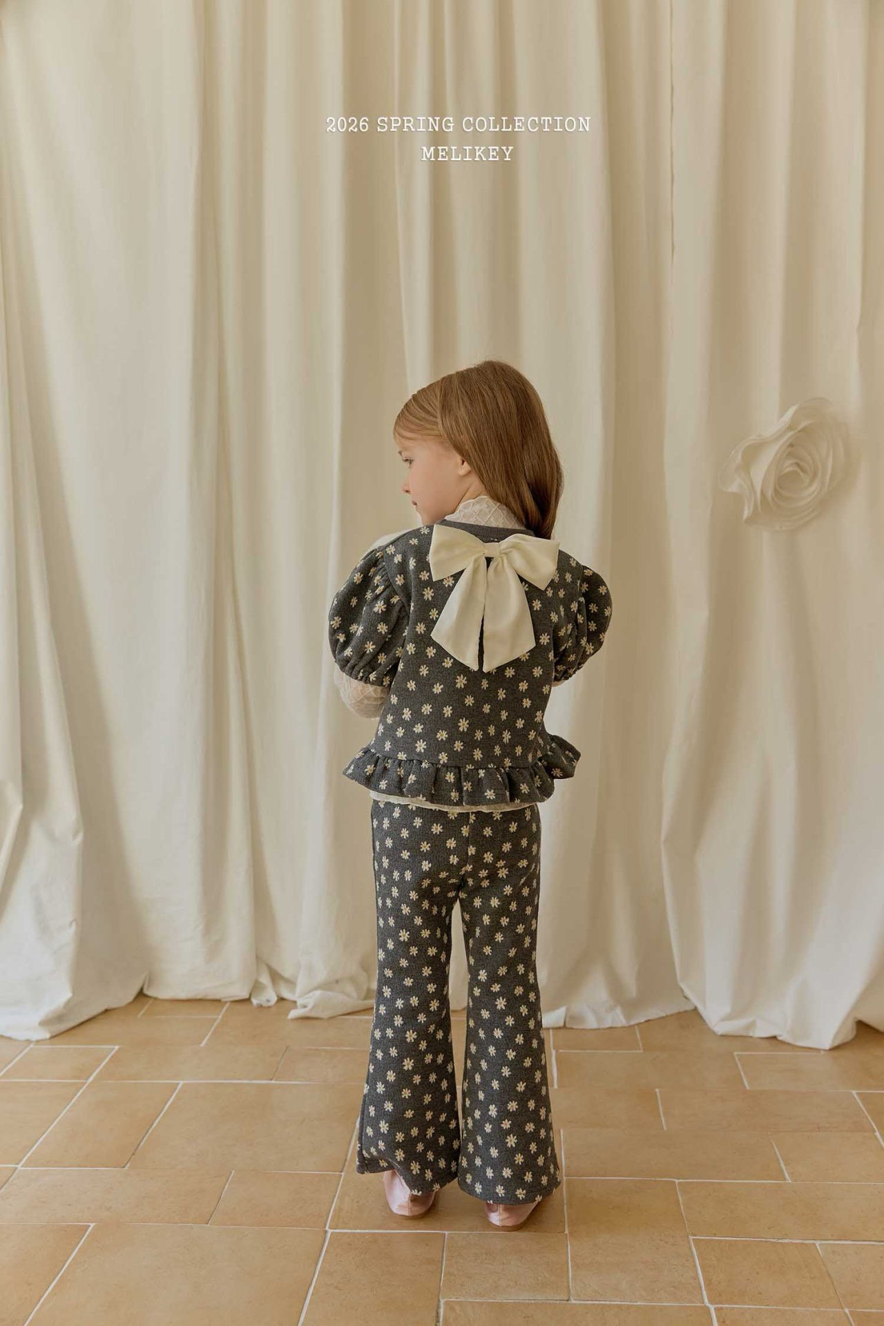 花花 Top (內搭需另配) / 花花長褲 / 蝴蝶結扣針