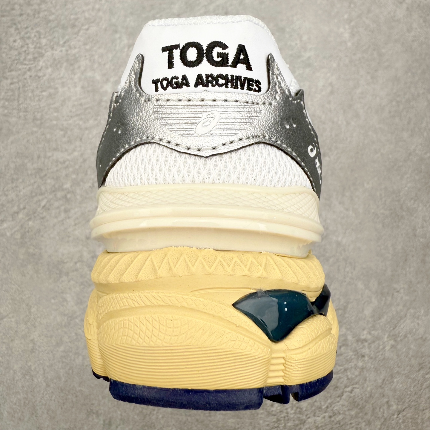 Toga x Asics Gel-Cumulus 16