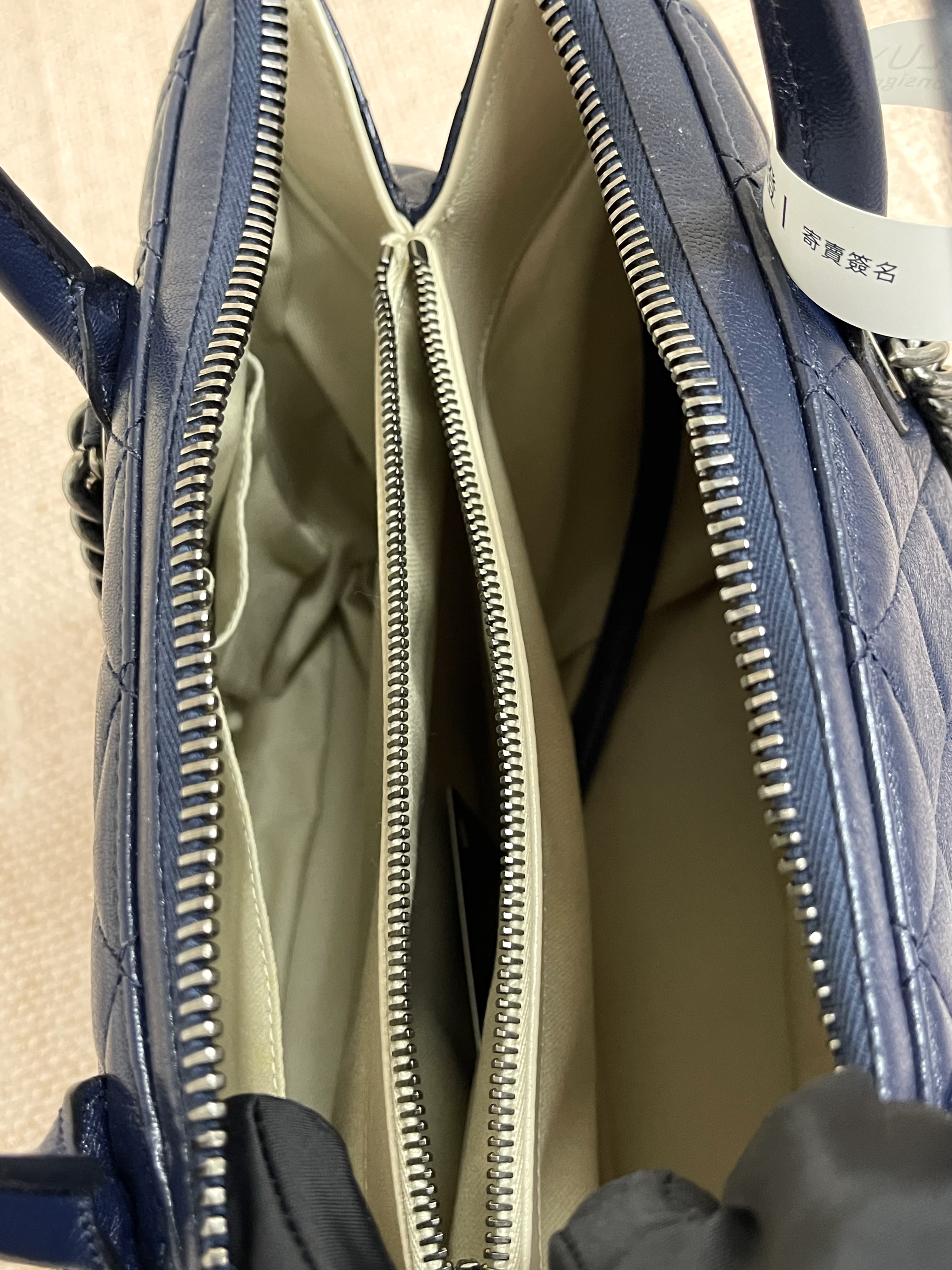 Pre-owned Chanel LiteRide/ Product Code: 26021602