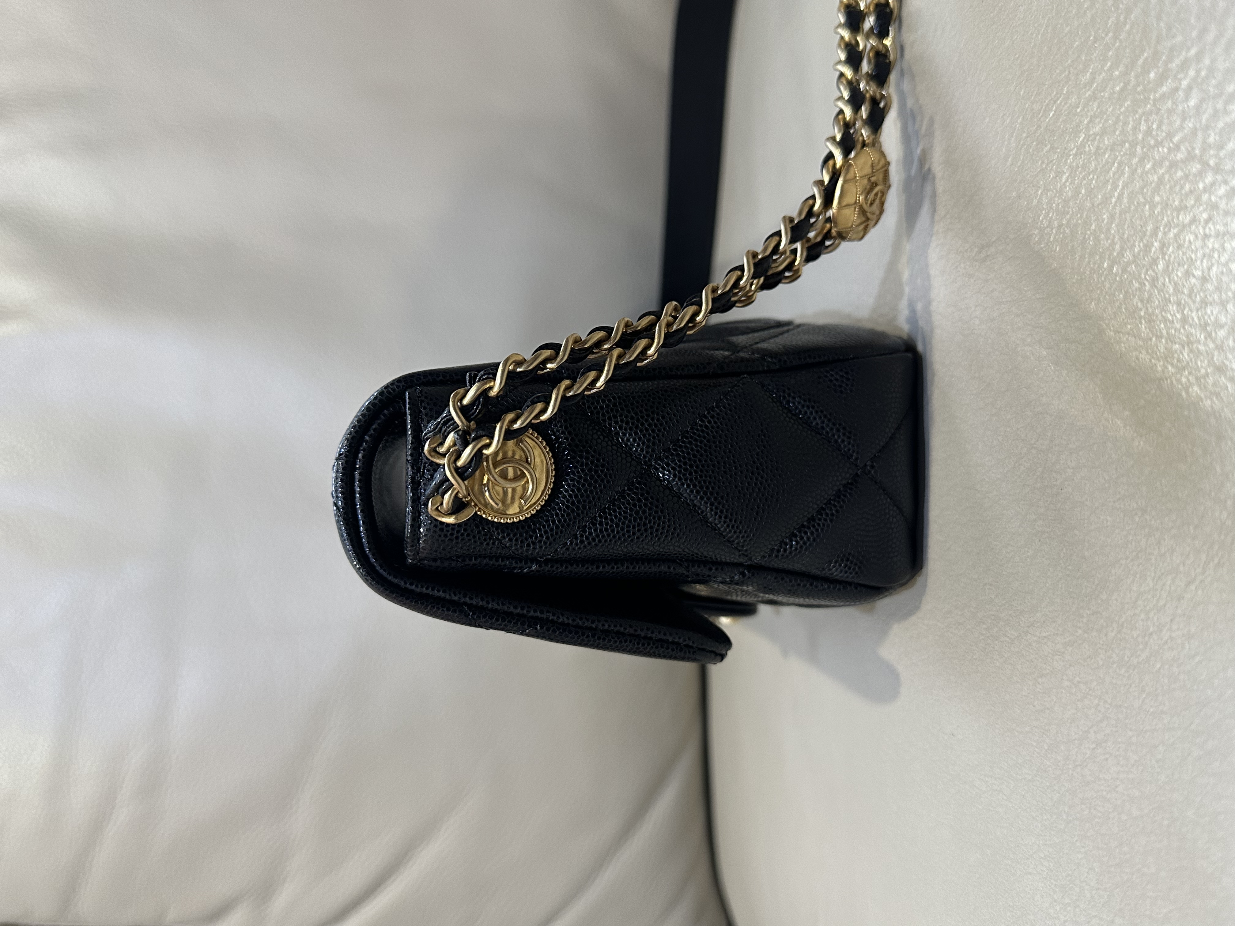 Pre-Owned Chanel Flap Bag / Product Code: 26040518