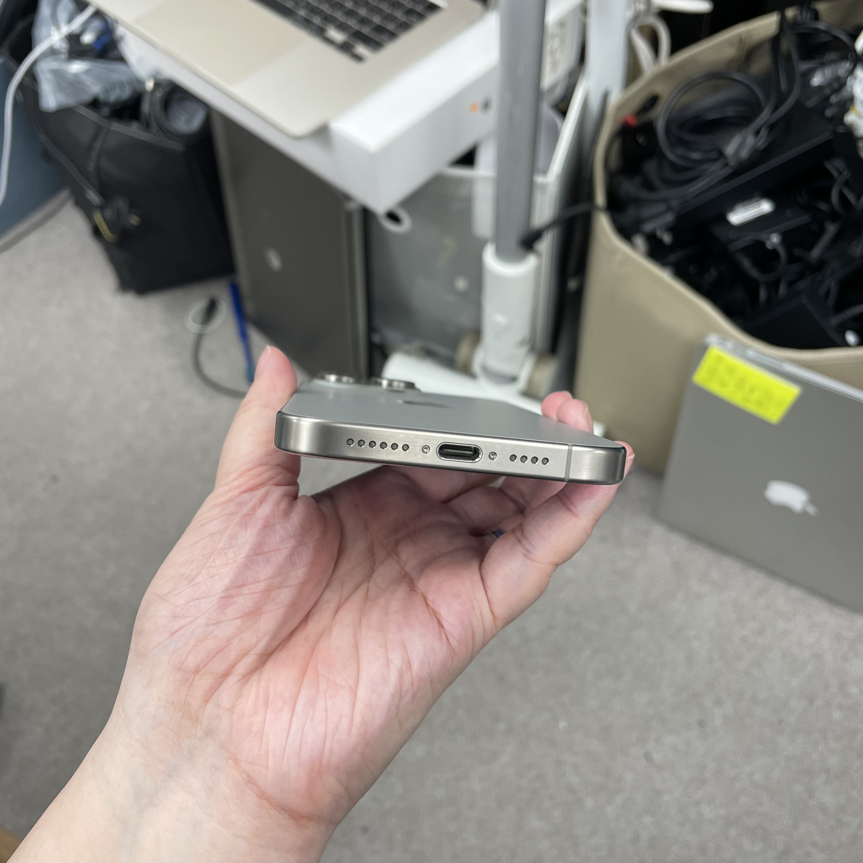 *5999 15 Promax 勁靚機 256GB 電84 原色 gray