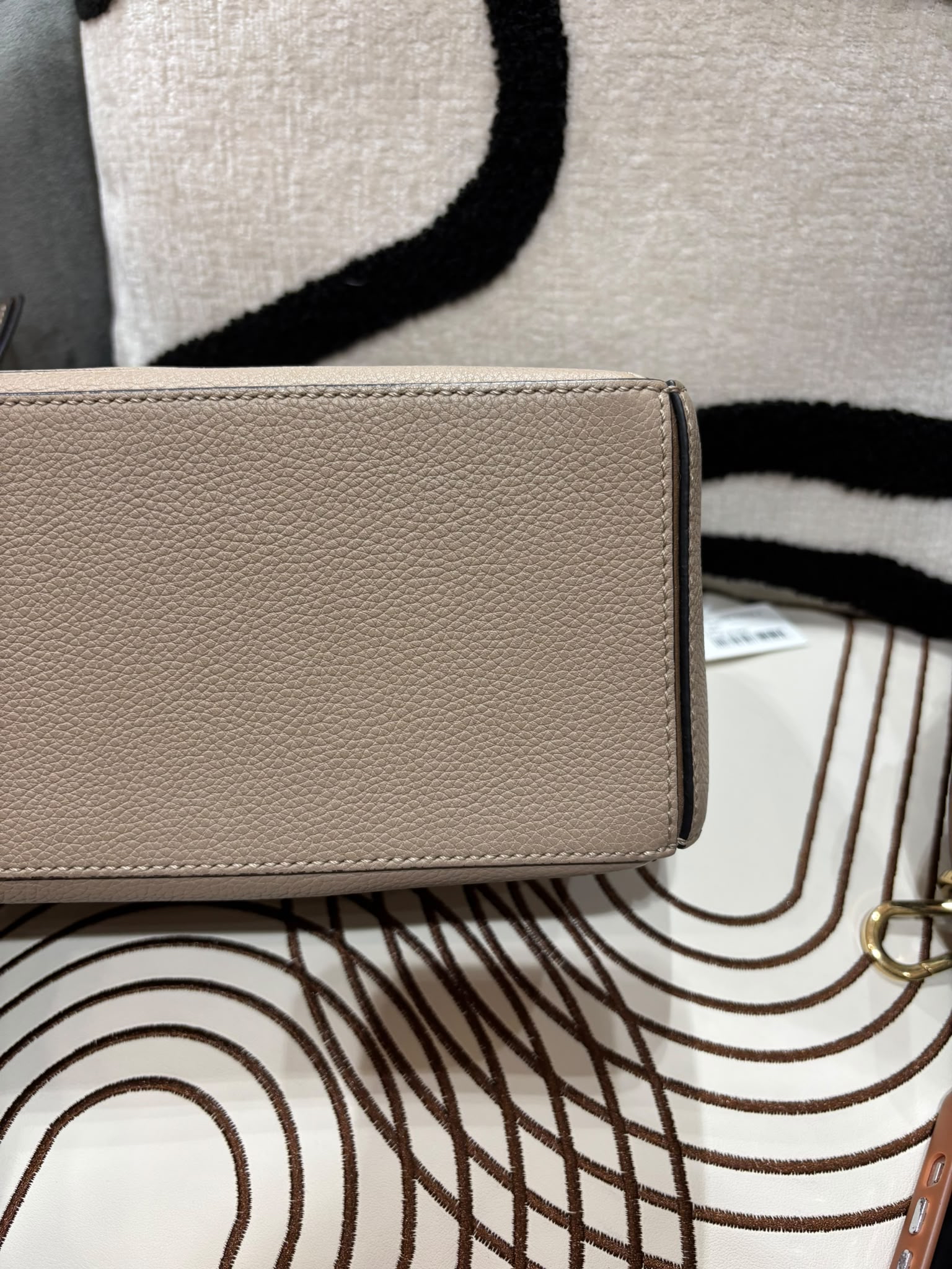 Loewe puzzle small sand 荔枝牛皮 100%Authentic ,95%new✅dust bag 