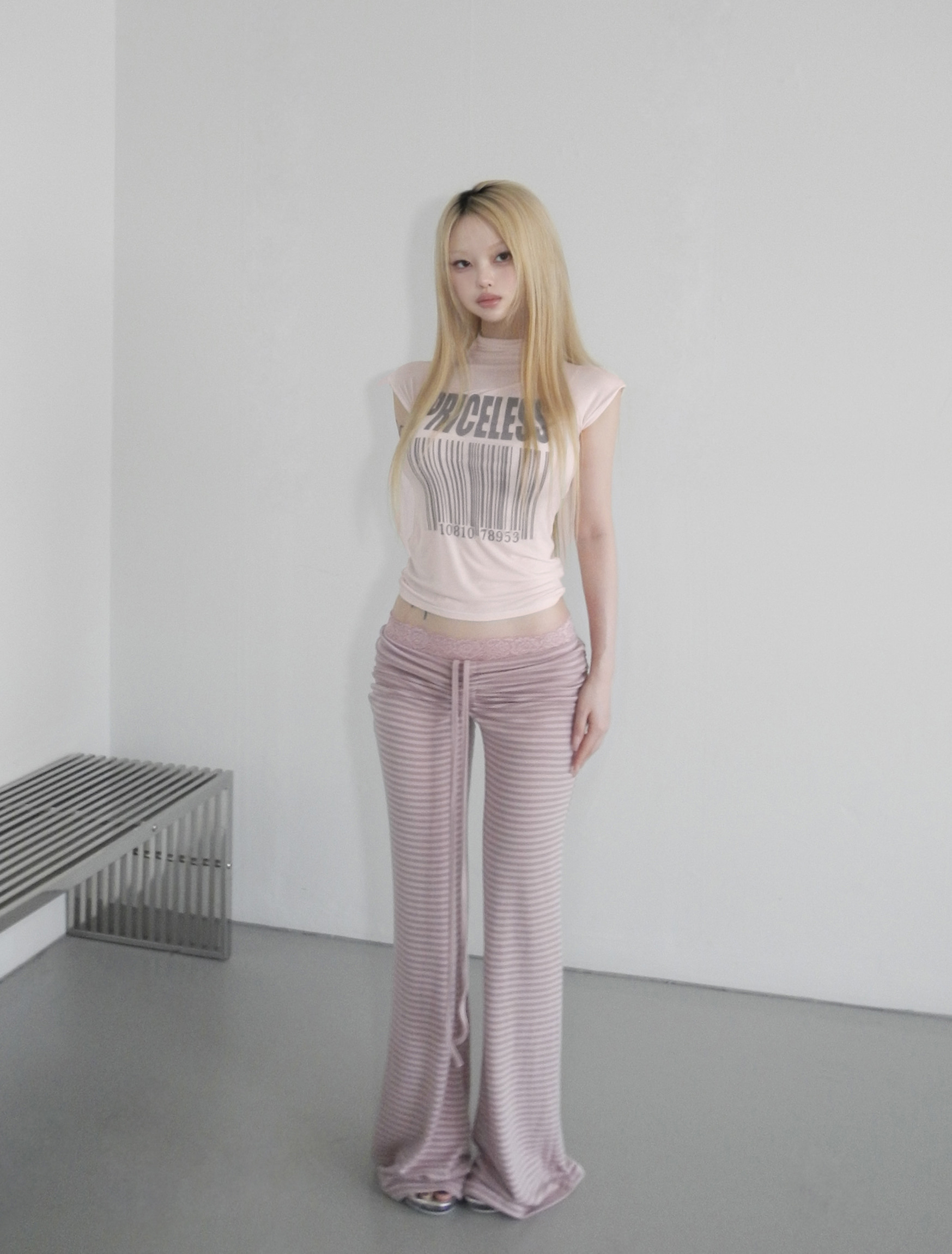 Mock Neck Slim-Fit Graphic Top