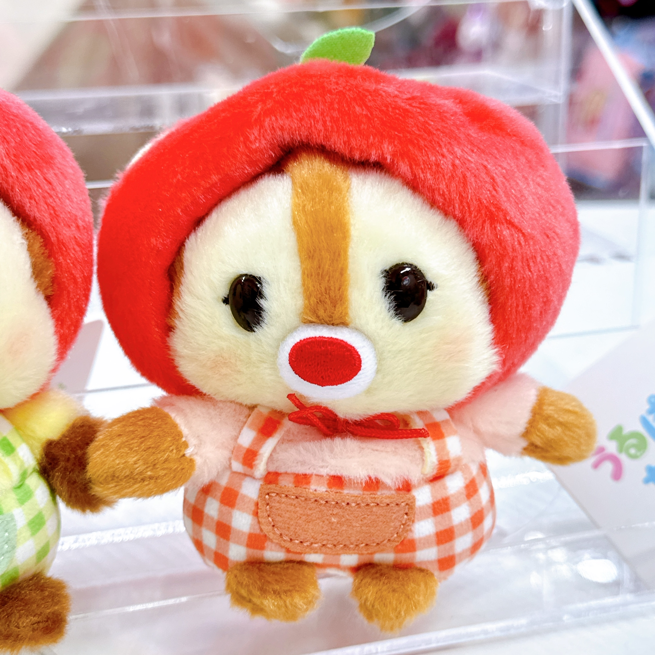 日本直送東京迪士尼chip and dale扮蘋果公仔