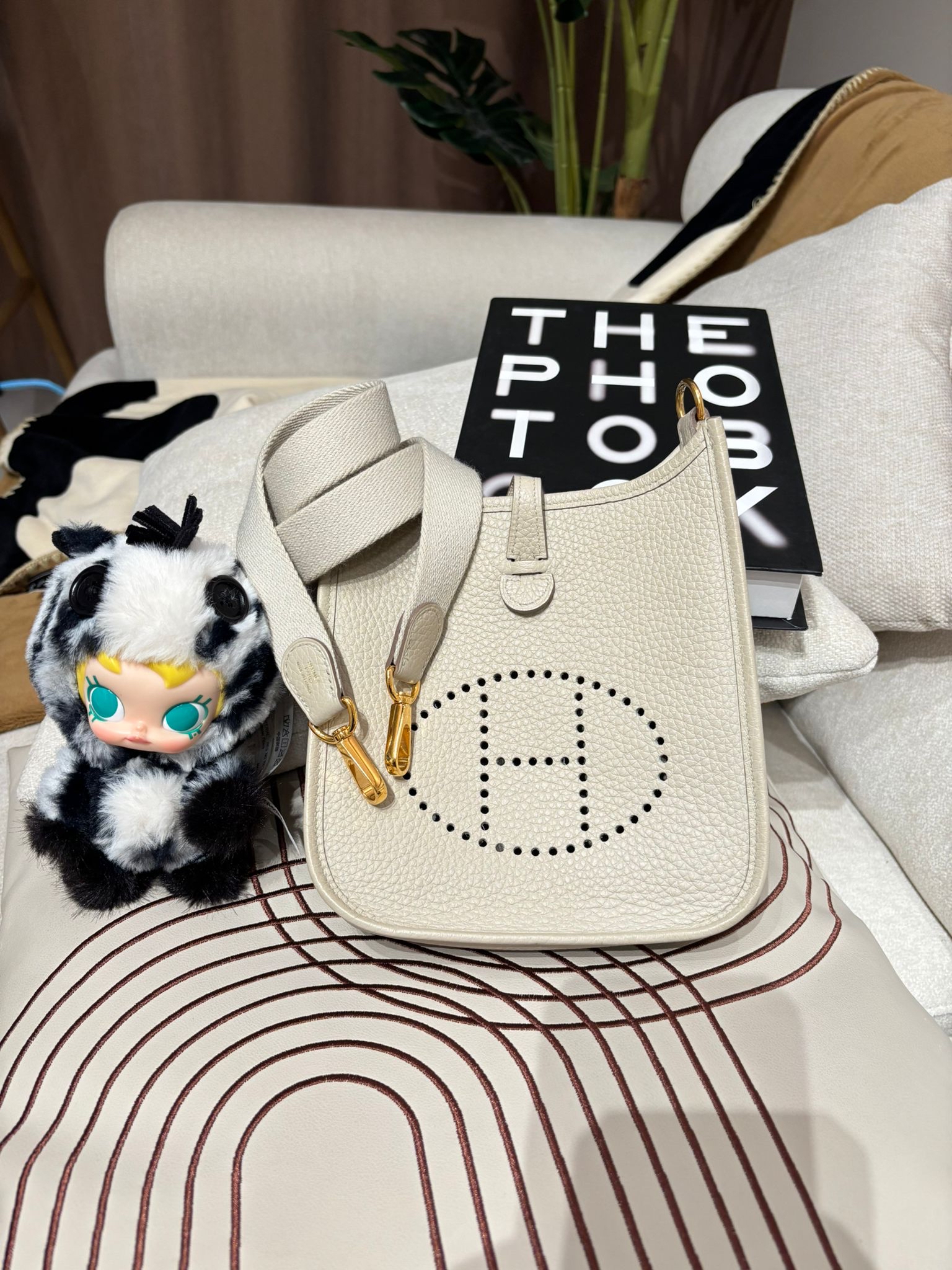 Hermes mini evelyne STAMP U 8L beton 冰川白 100%Authentic ,95%new ✅dust bag 