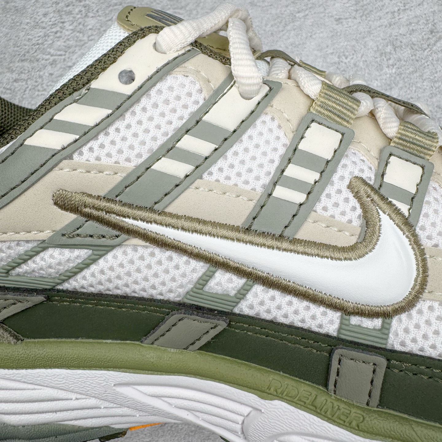 Nike P-6000 IH0246-320  