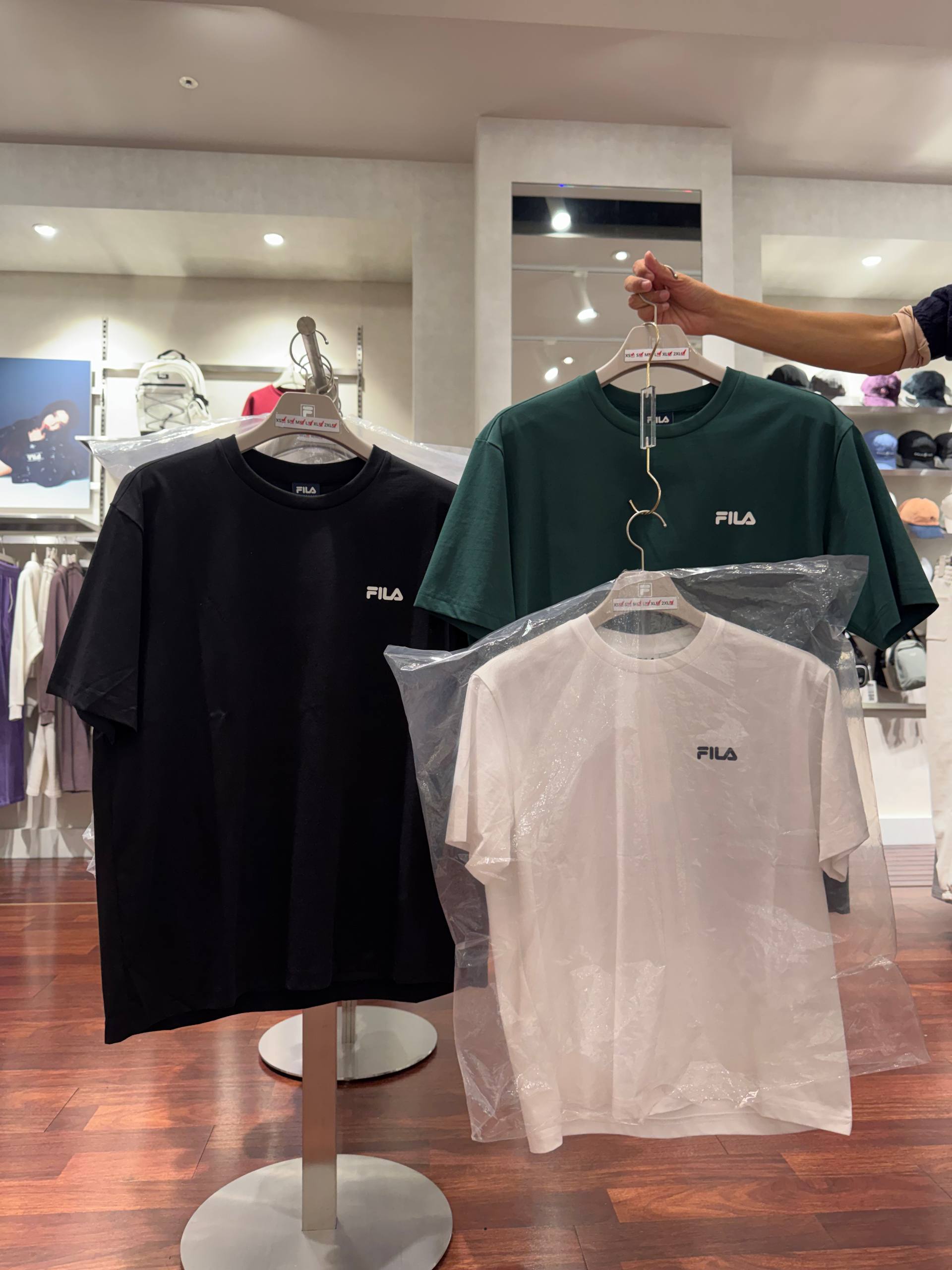 🇰🇷FILA 男女同款上衣✨