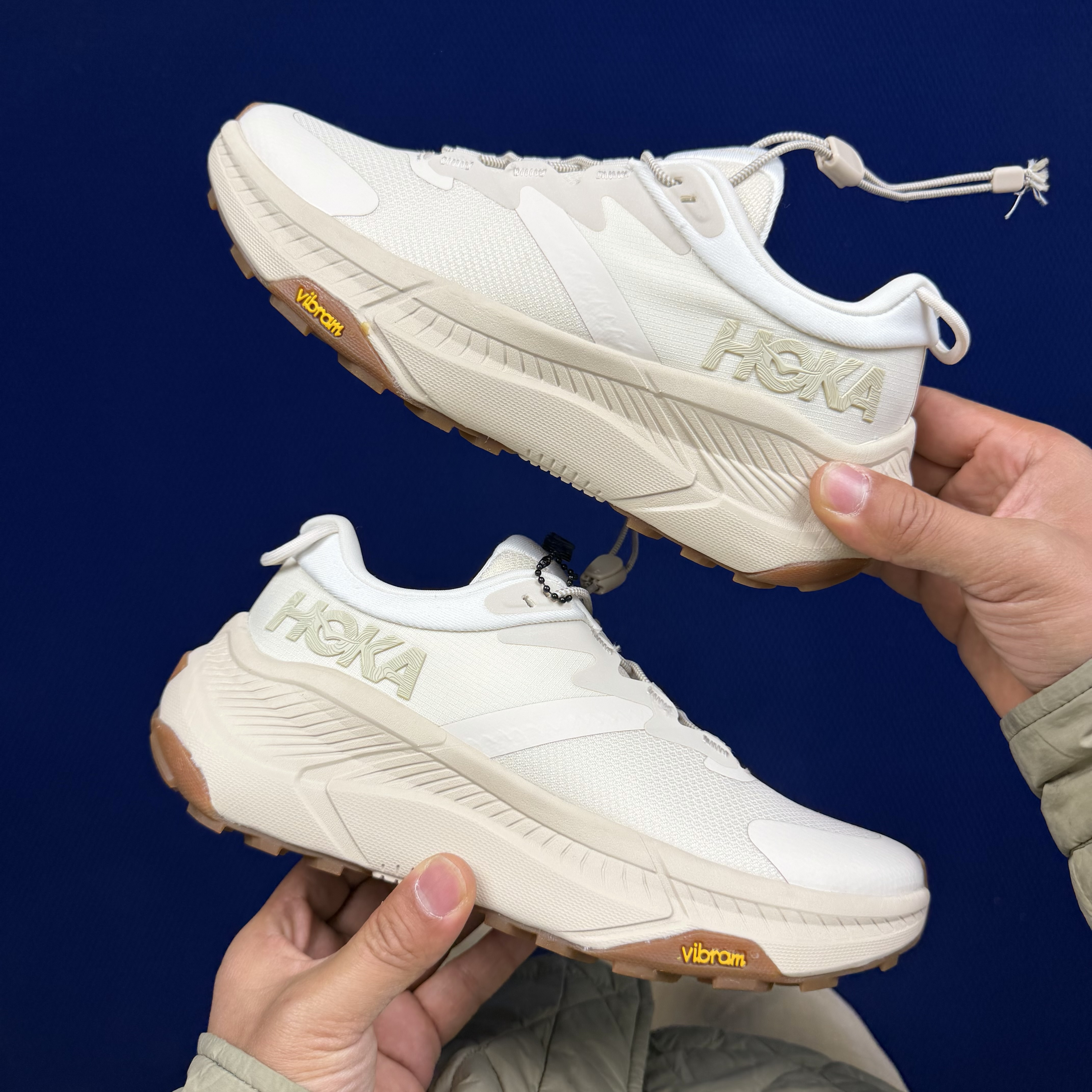 Hoka One One Transport