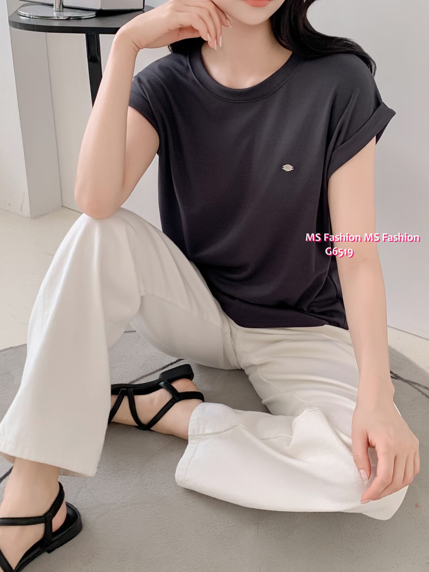 G6519 小飾扣摺袖top